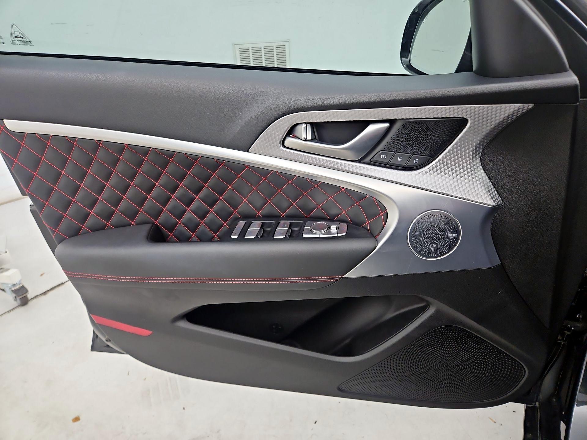 Thumbnail: 2023 Genesis G70 - 12
