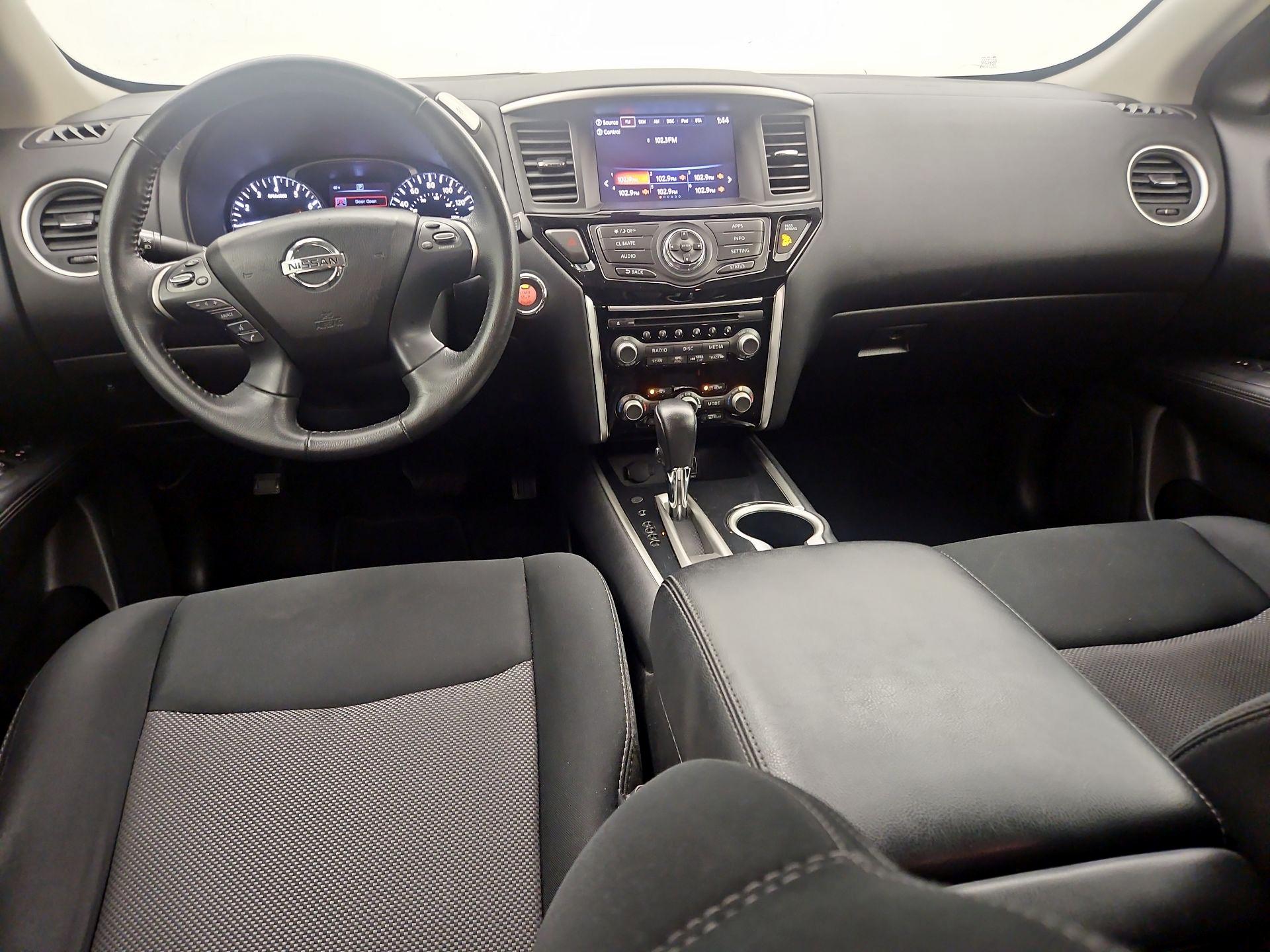 Thumbnail: 2018 Nissan Pathfinder - 9
