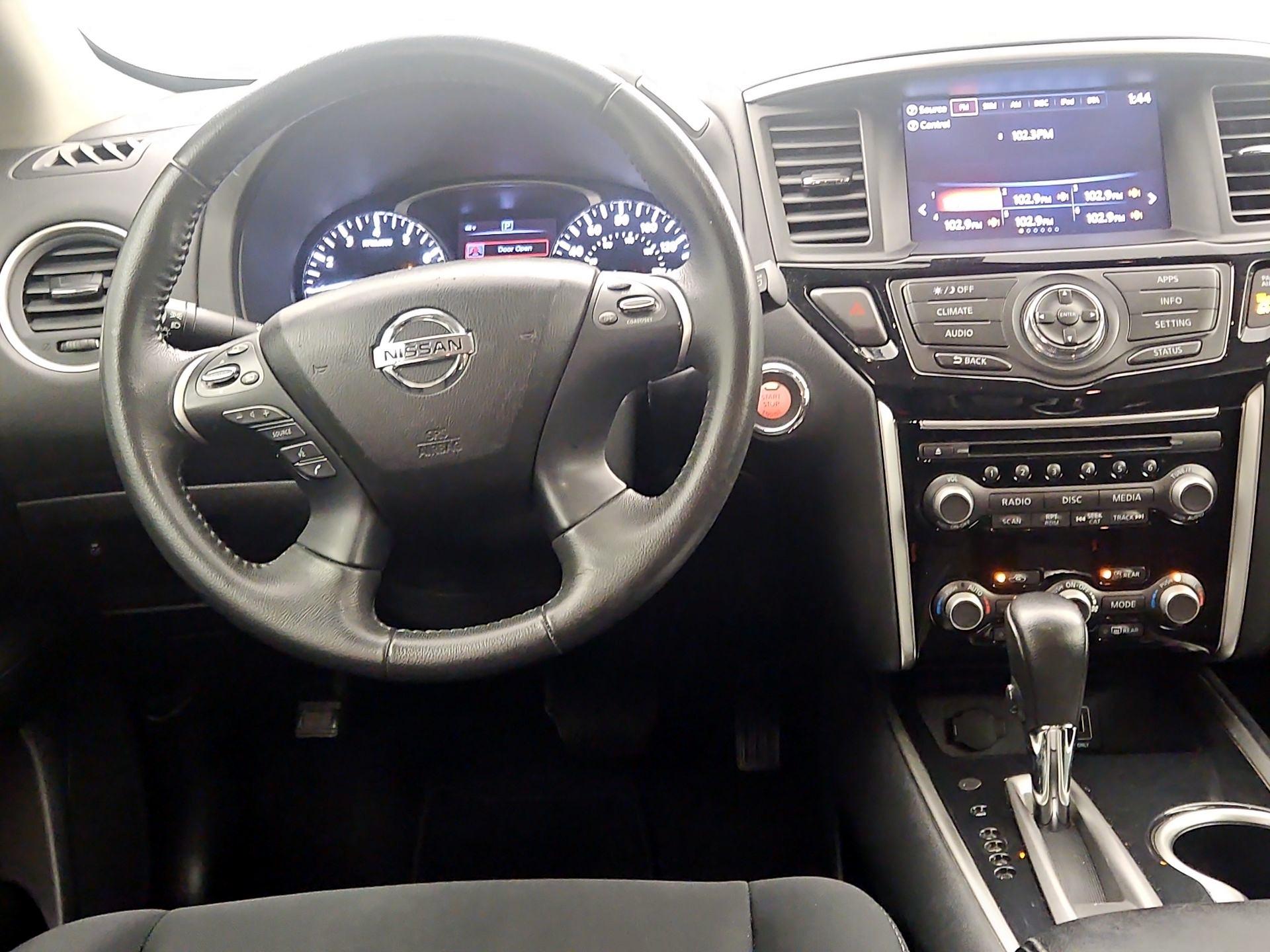 Thumbnail: 2018 Nissan Pathfinder - 10