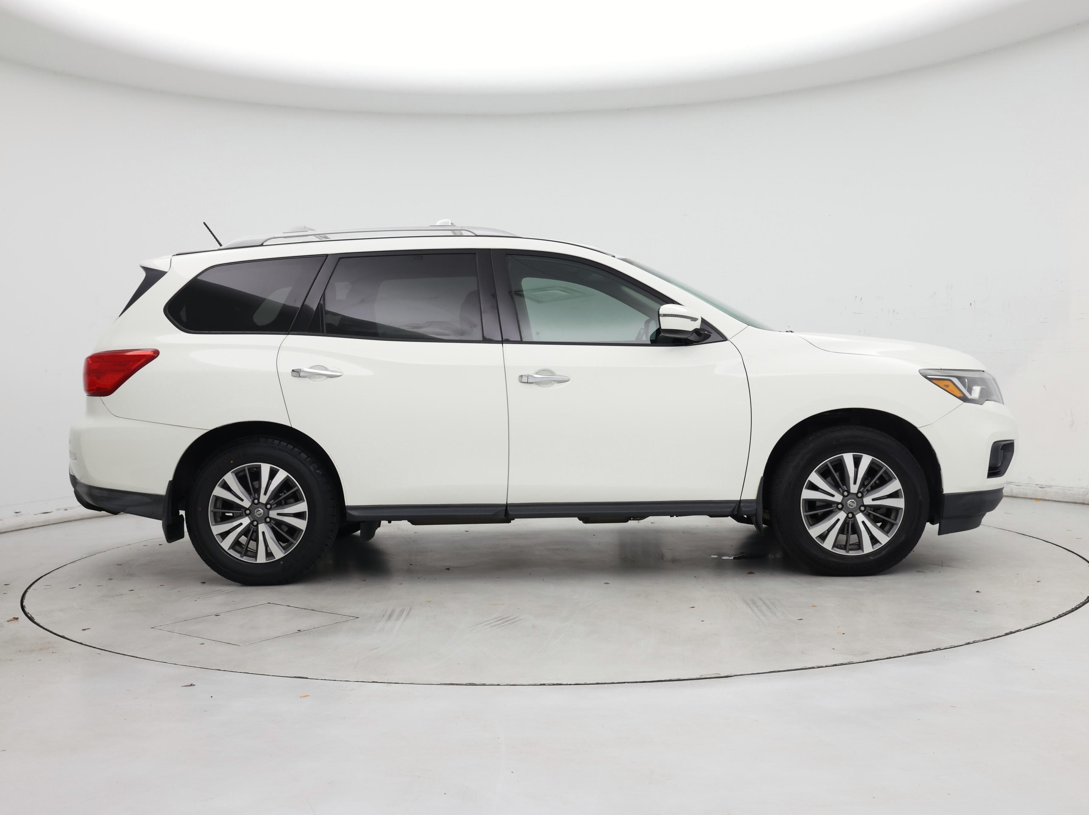 Thumbnail: 2018 Nissan Pathfinder - 7