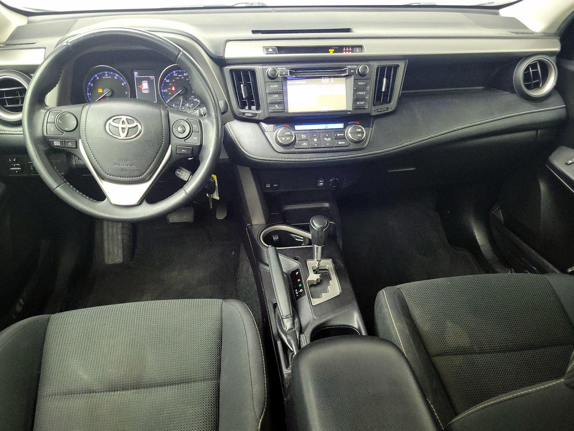 Thumbnail: 2018 Toyota RAV4 - 9