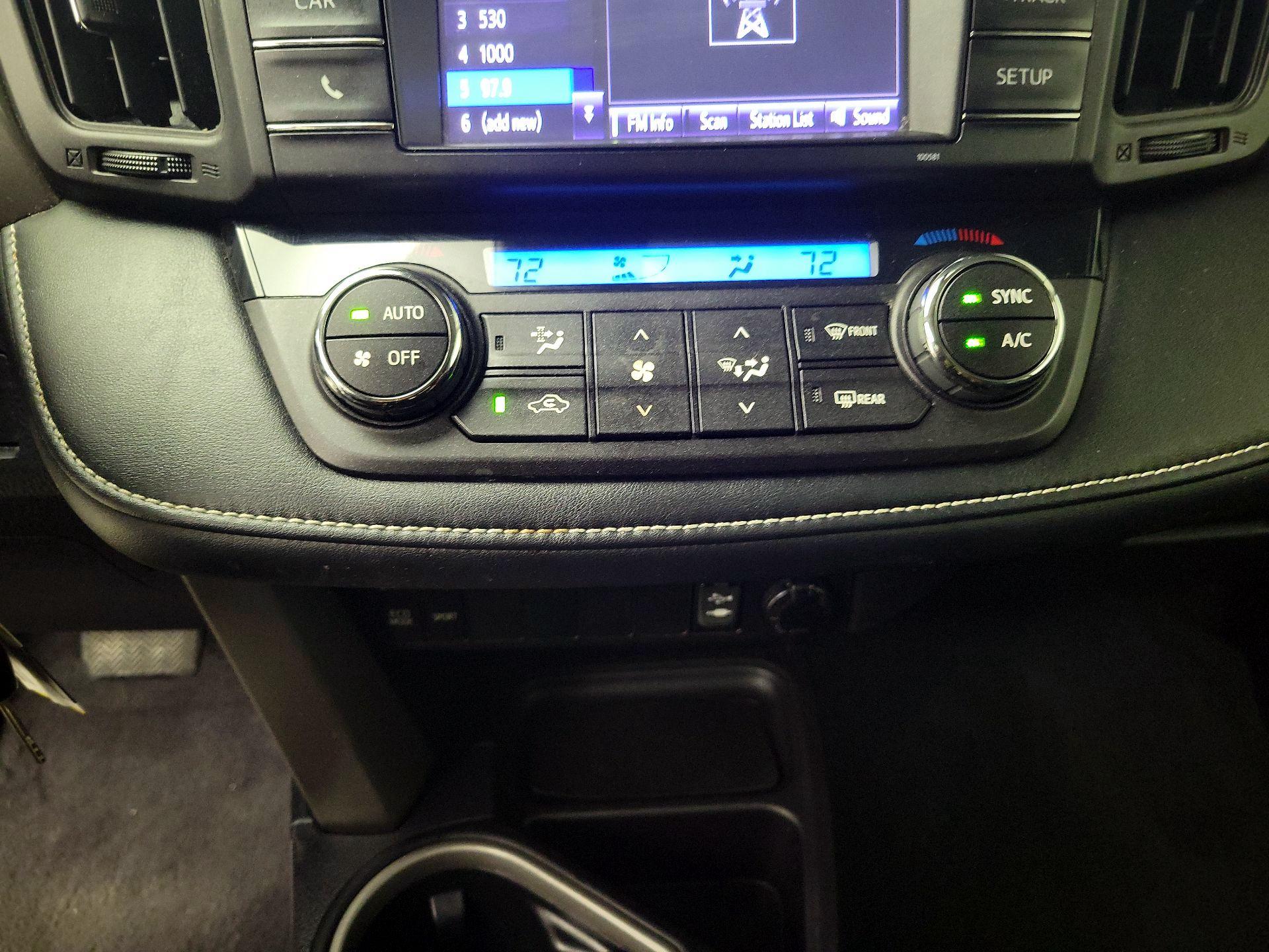 Thumbnail: 2018 Toyota RAV4 - 16