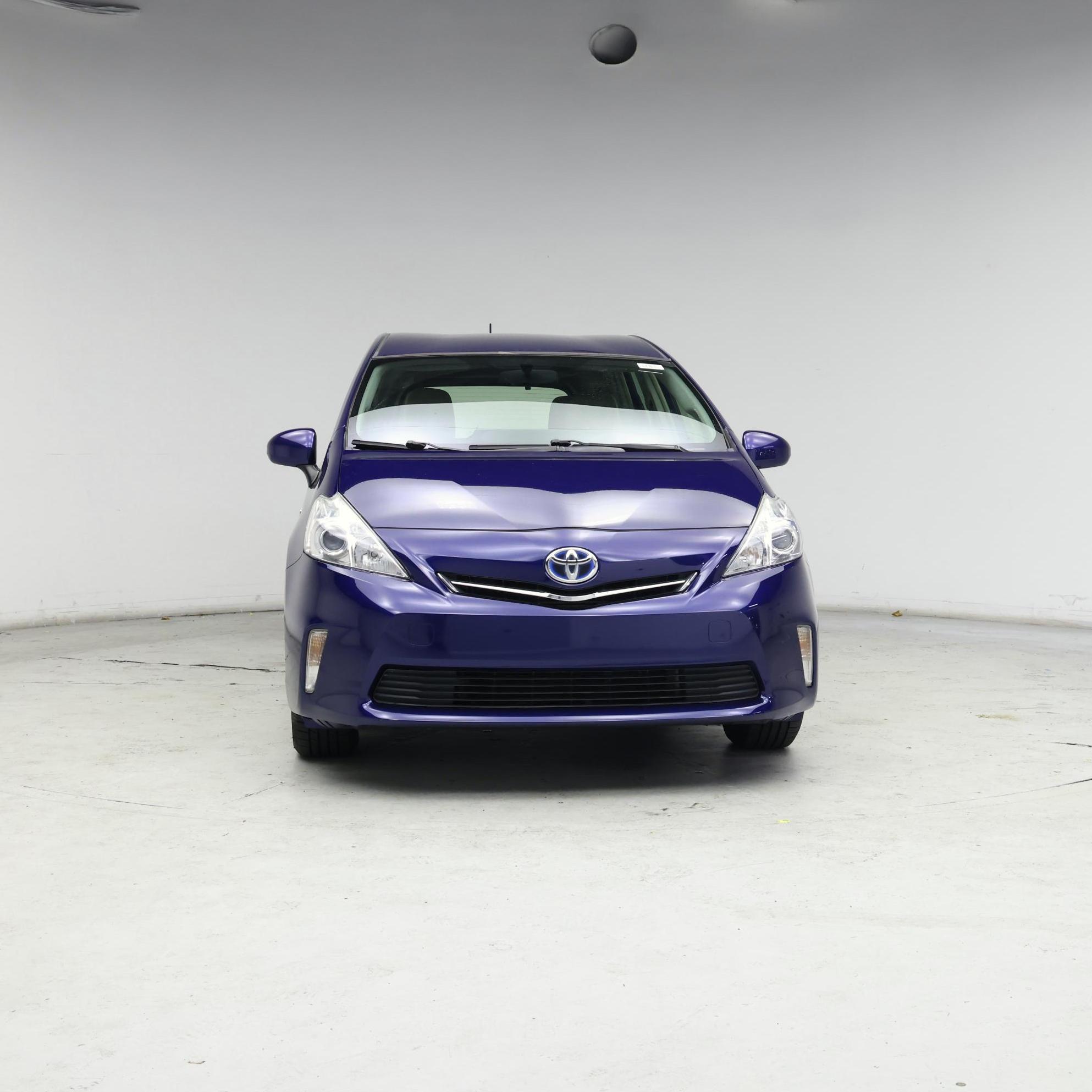 Thumbnail: 2014 Toyota Prius v - 5