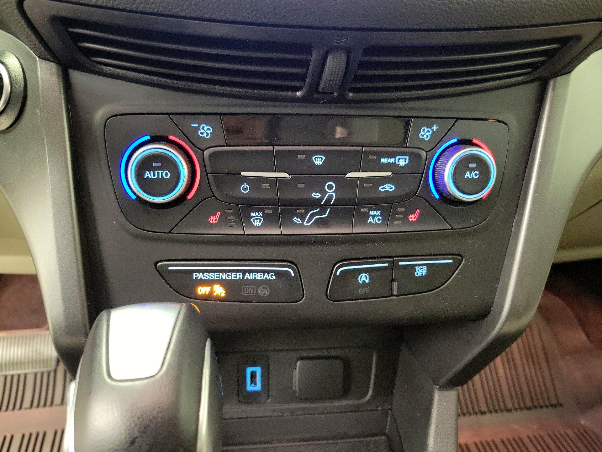 Thumbnail: 2019 Ford Escape - 16