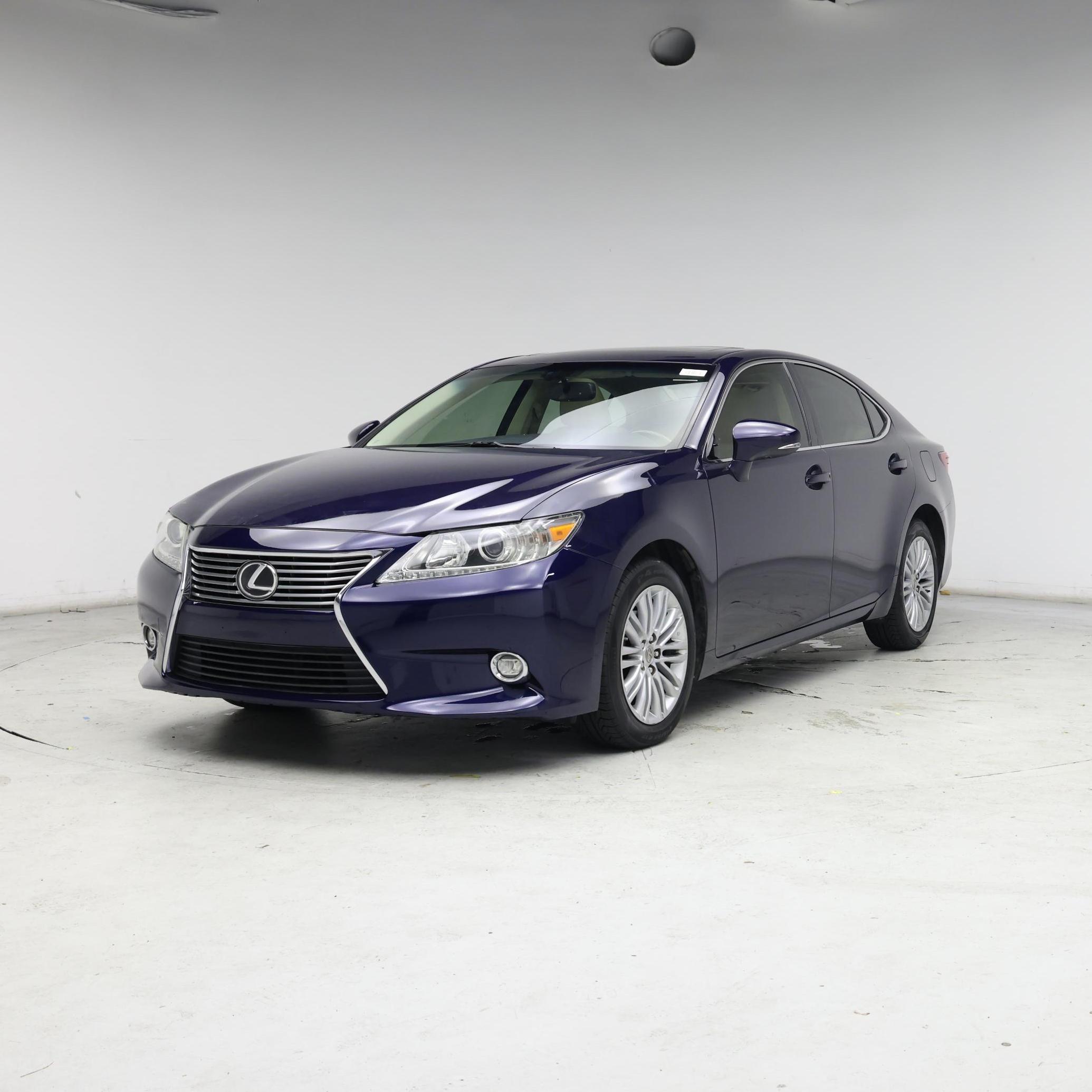 Thumbnail: 2015 Lexus ES - 4