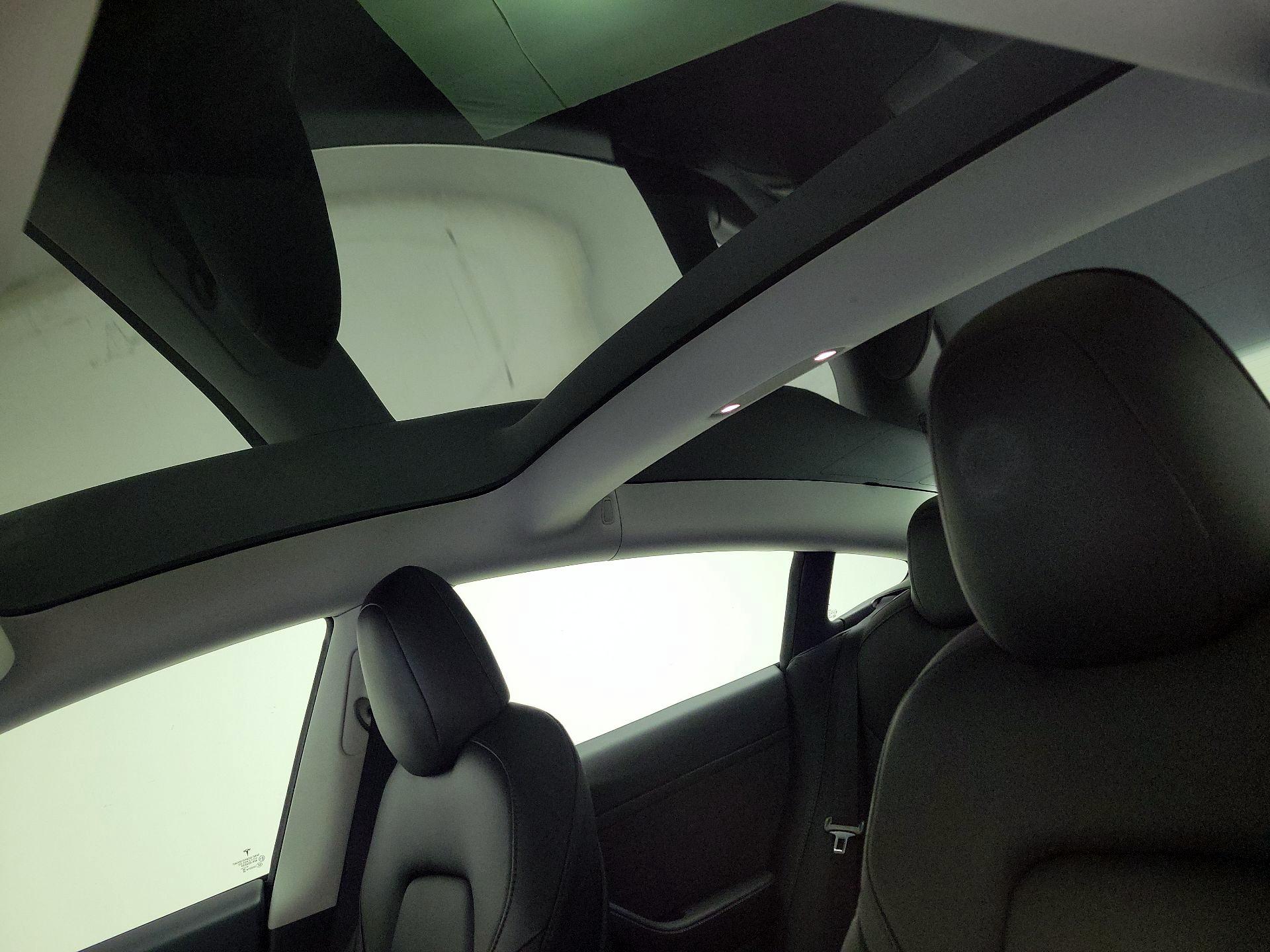 Thumbnail: 2020 Tesla Model 3 - 19