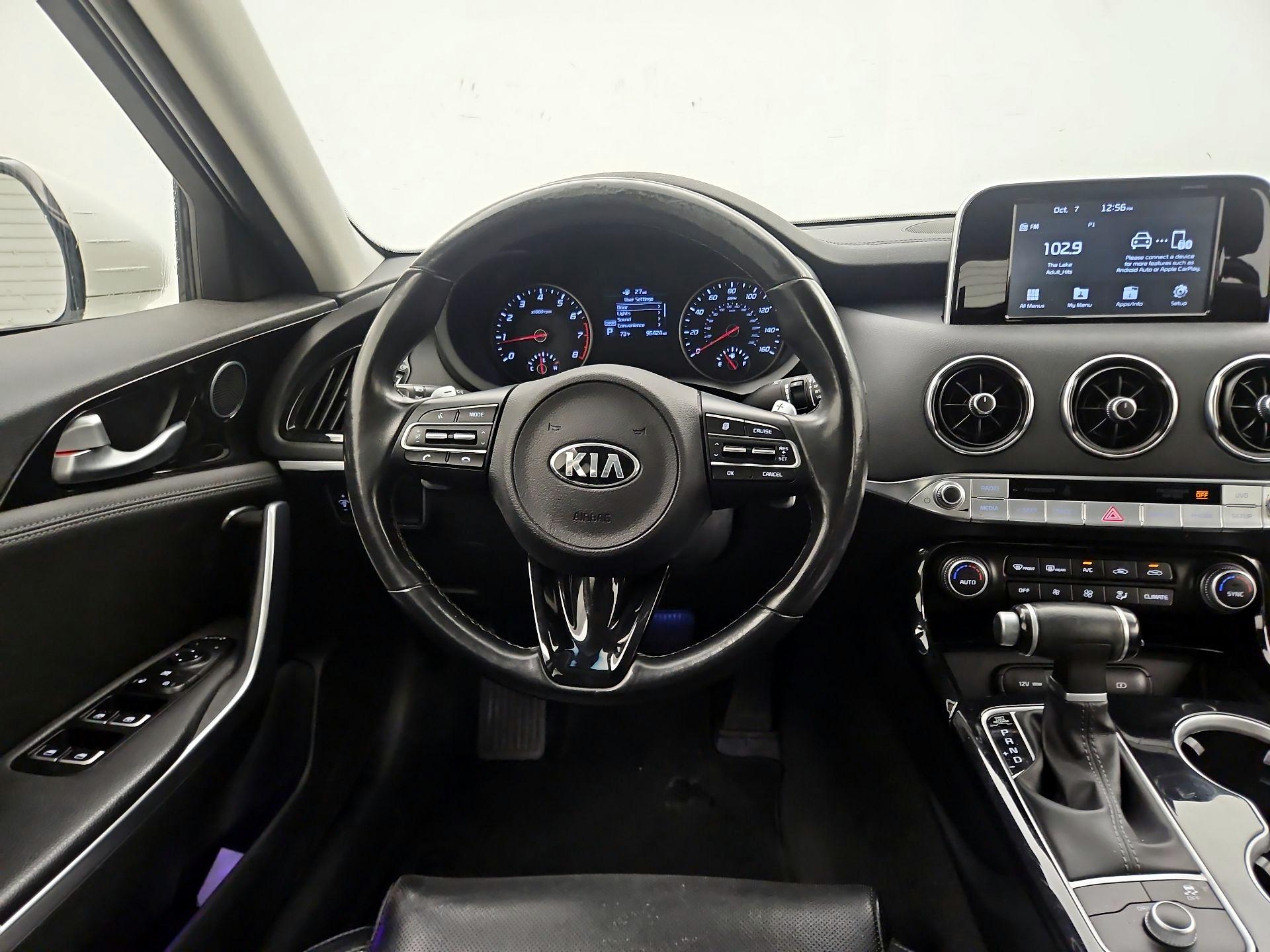 Thumbnail: 2018 Kia Stinger - 10