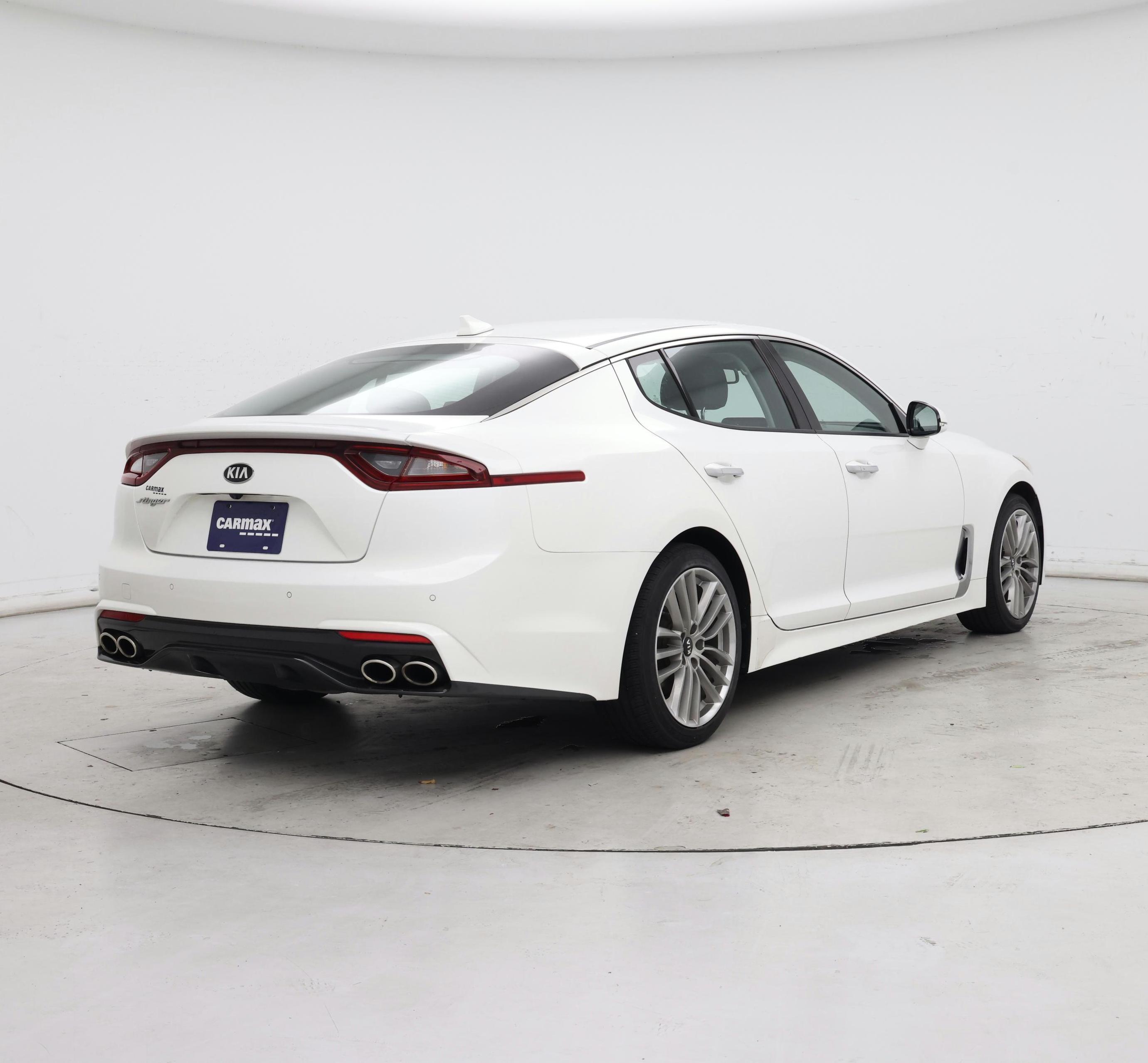 Thumbnail: 2018 Kia Stinger - 8