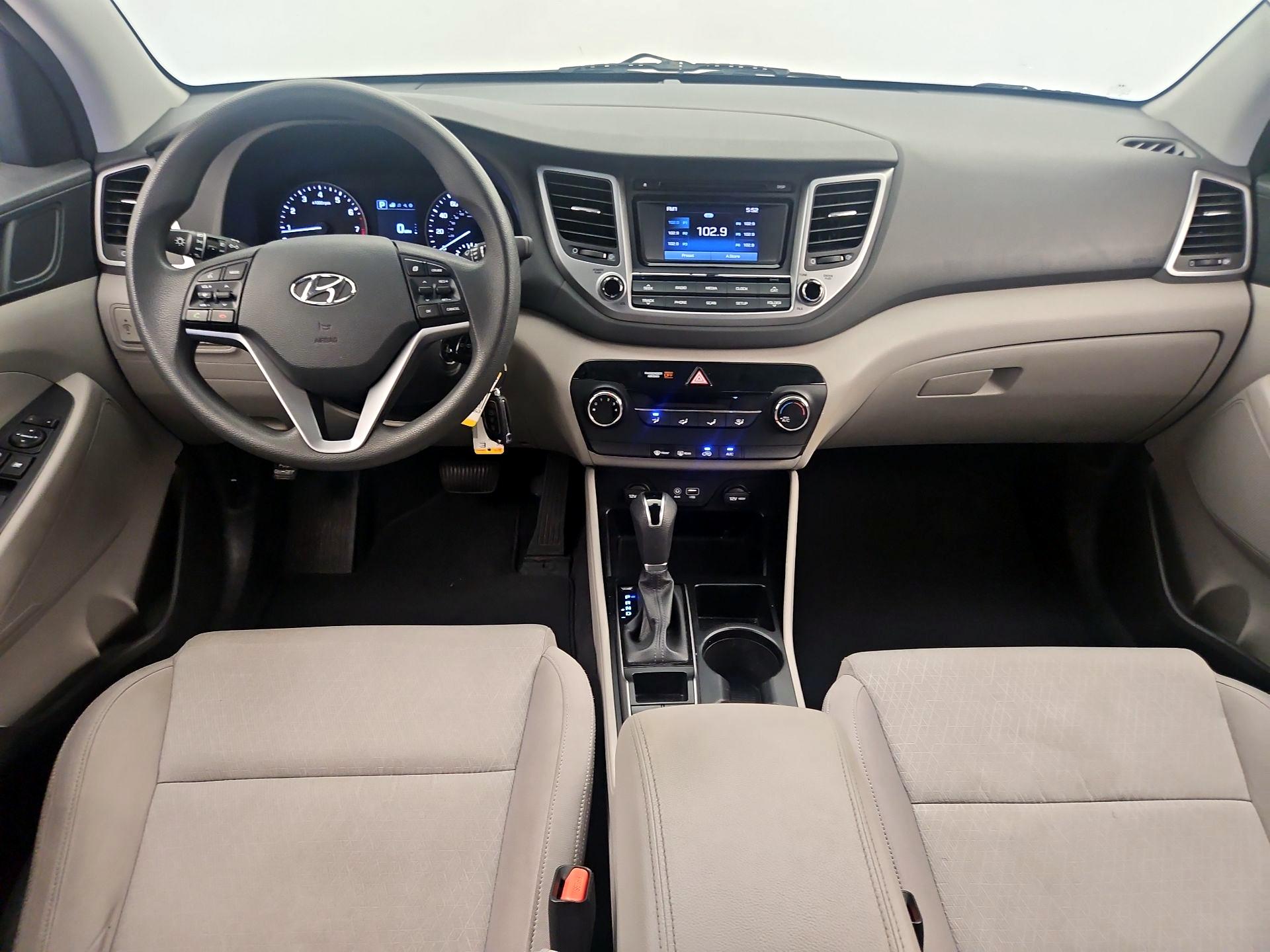 Thumbnail: 2016 Hyundai Tucson - 9