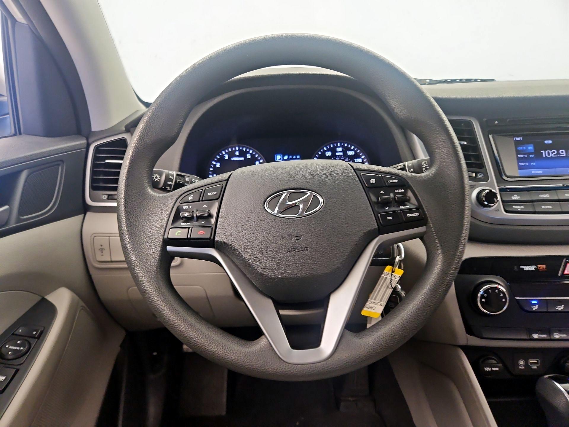Thumbnail: 2016 Hyundai Tucson - 10
