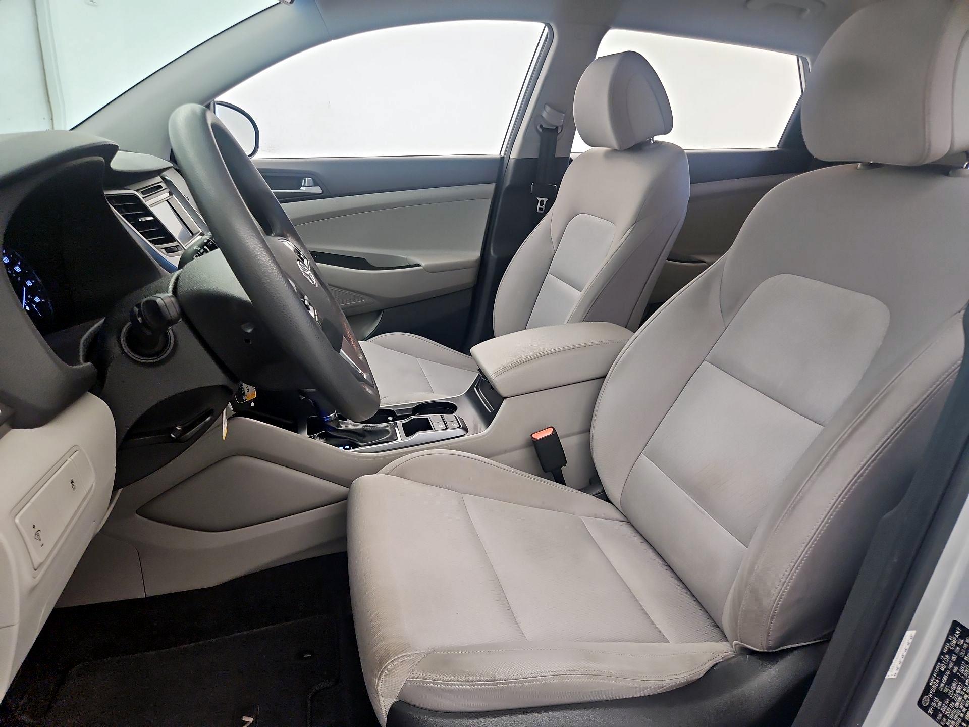 Thumbnail: 2016 Hyundai Tucson - 11