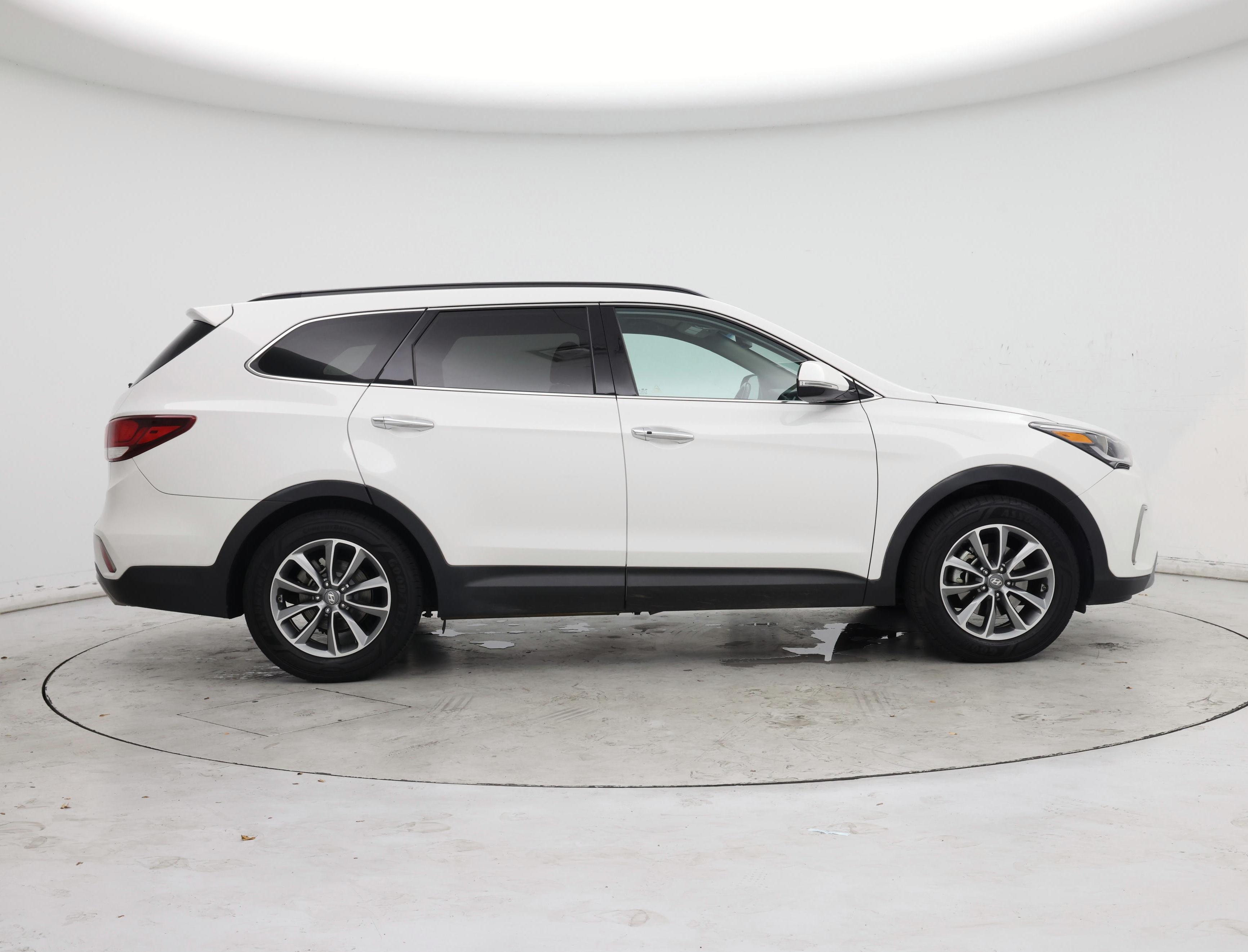 Thumbnail: 2017 Hyundai Santa Fe - 7