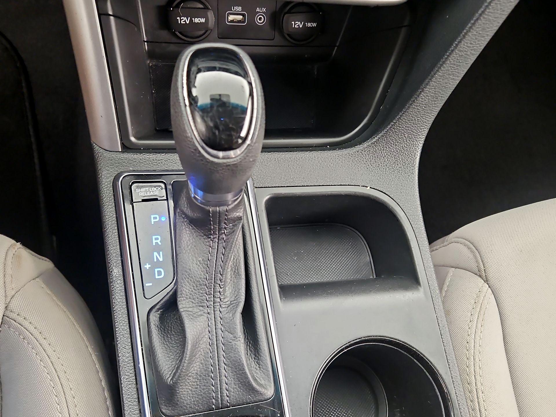 Thumbnail: 2016 Hyundai Sonata - 17