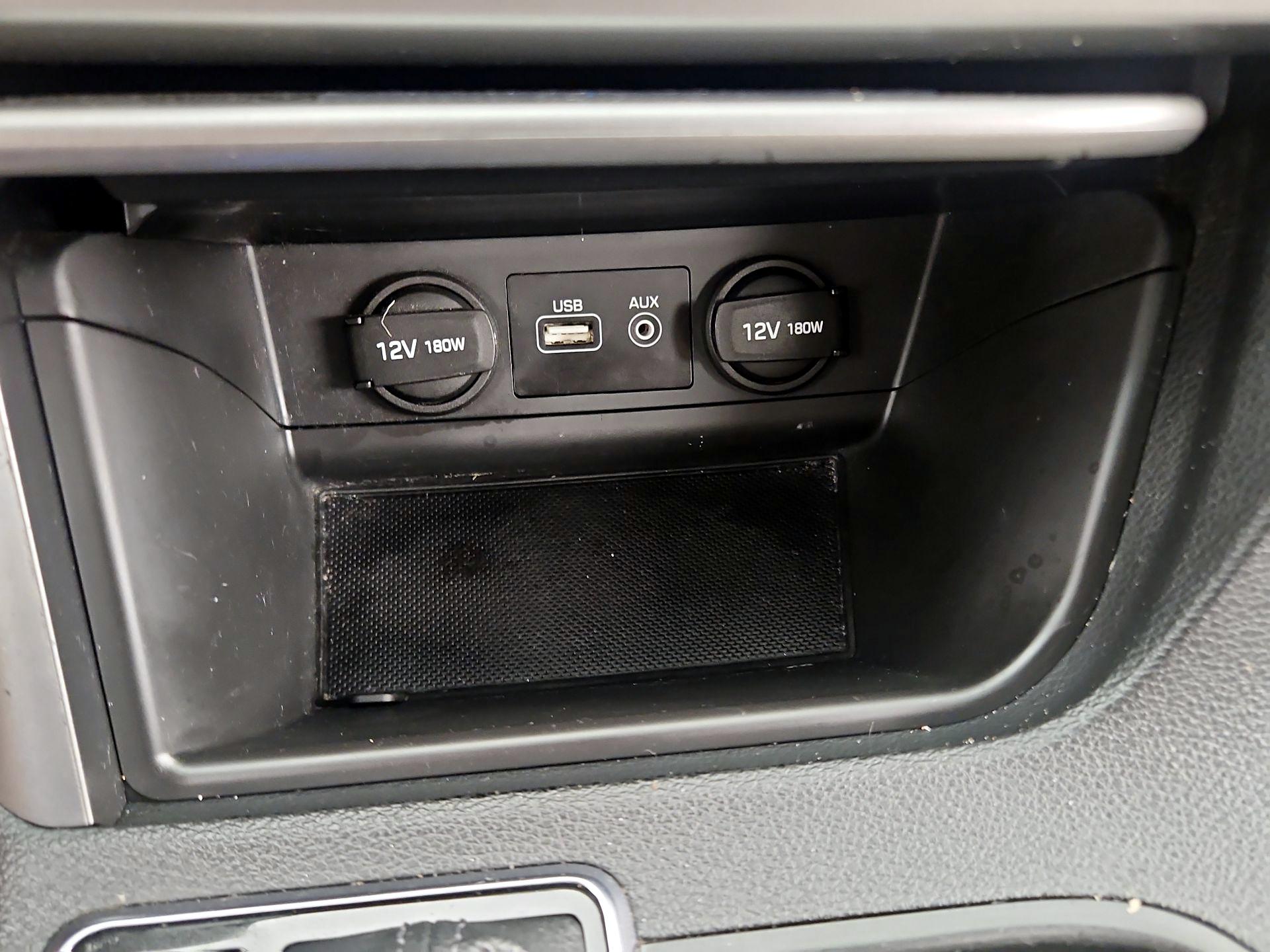 Thumbnail: 2016 Hyundai Sonata - 18