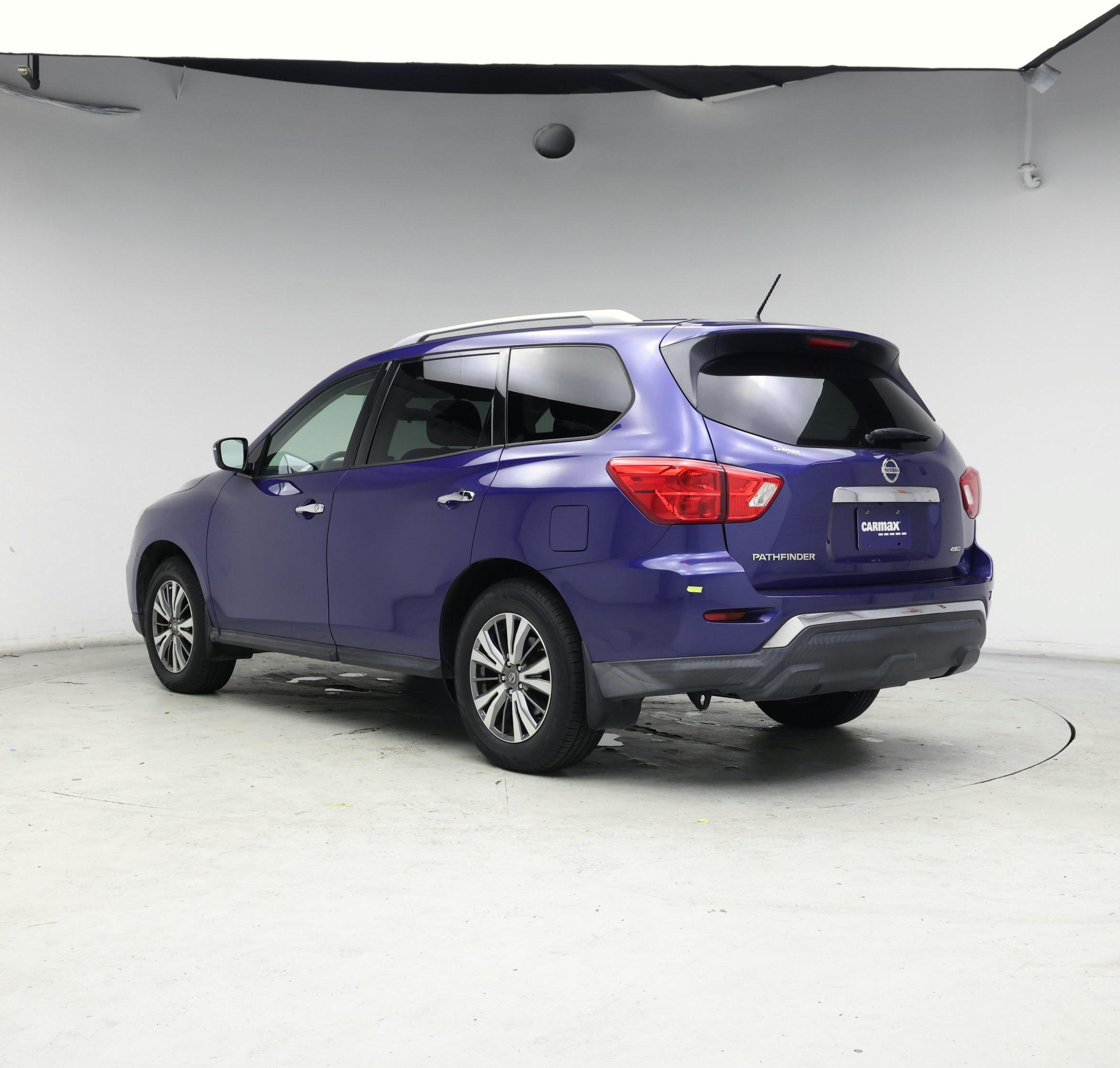 Thumbnail: 2018 Nissan Pathfinder - 2
