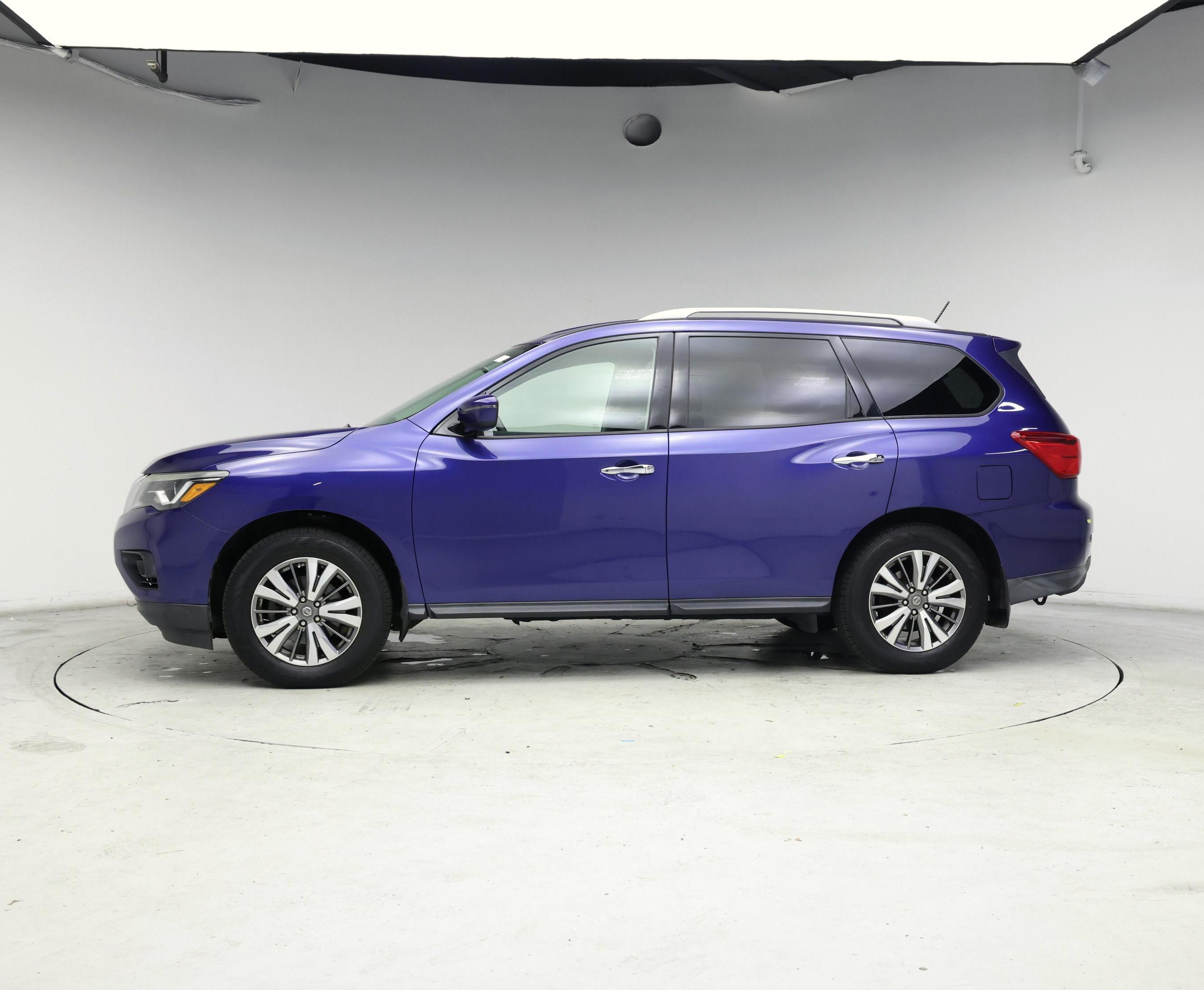 Thumbnail: 2018 Nissan Pathfinder - 3