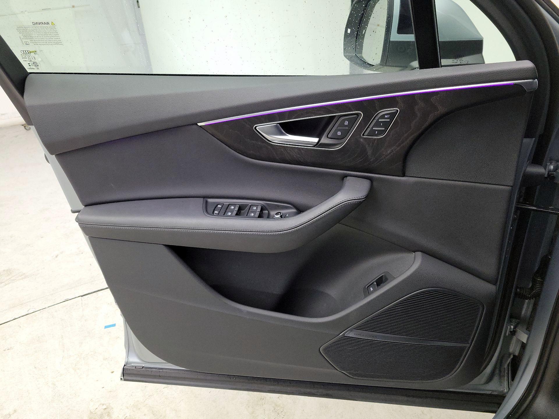 Thumbnail: 2023 Audi Q7 - 12