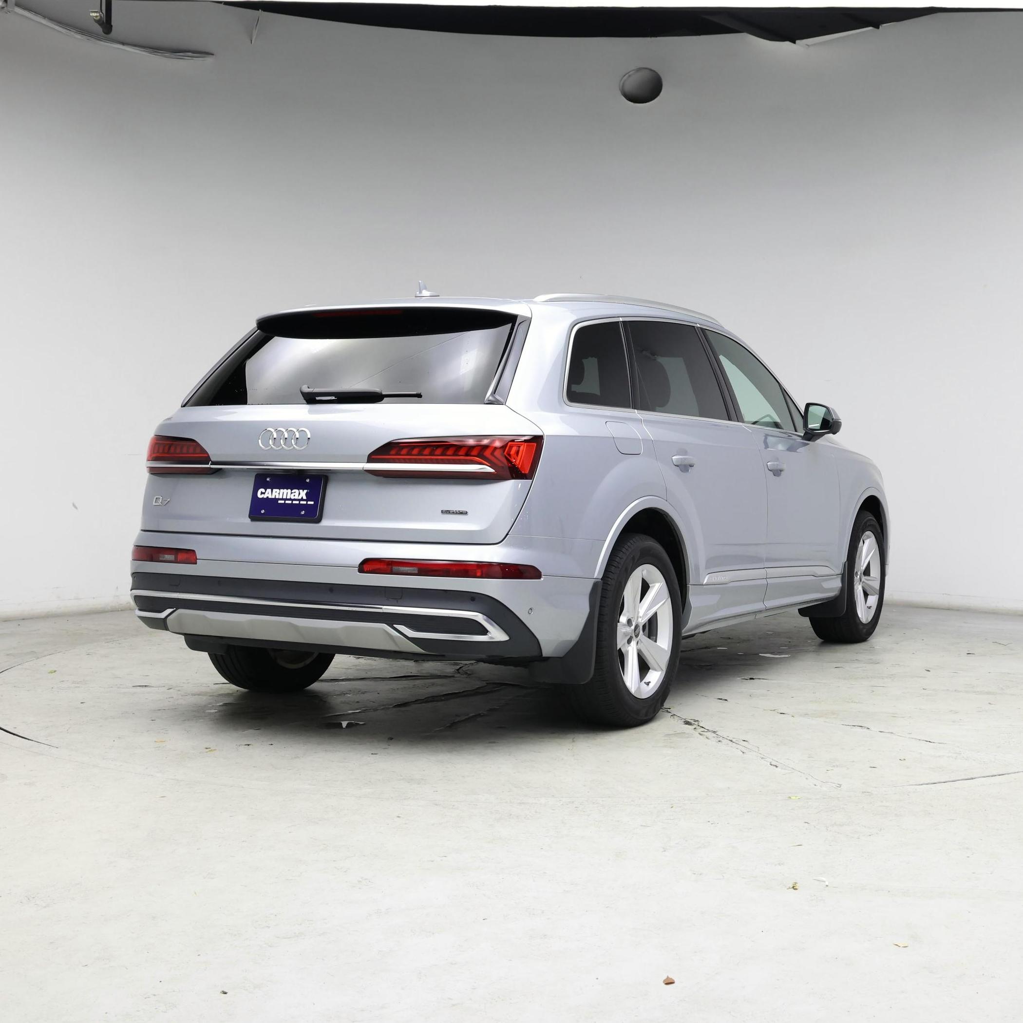 Thumbnail: 2023 Audi Q7 - 8