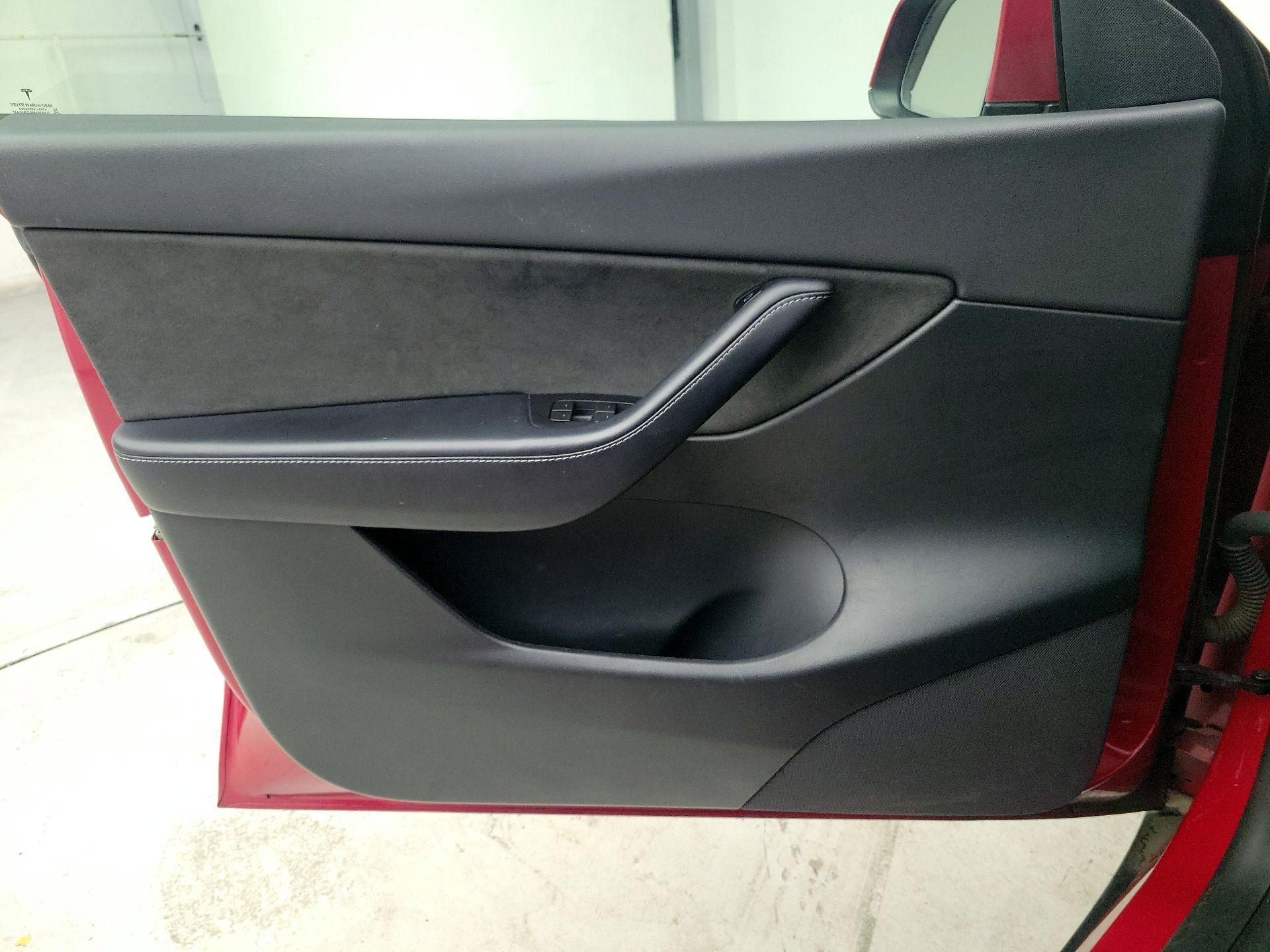Thumbnail: 2021 Tesla Model Y - 12
