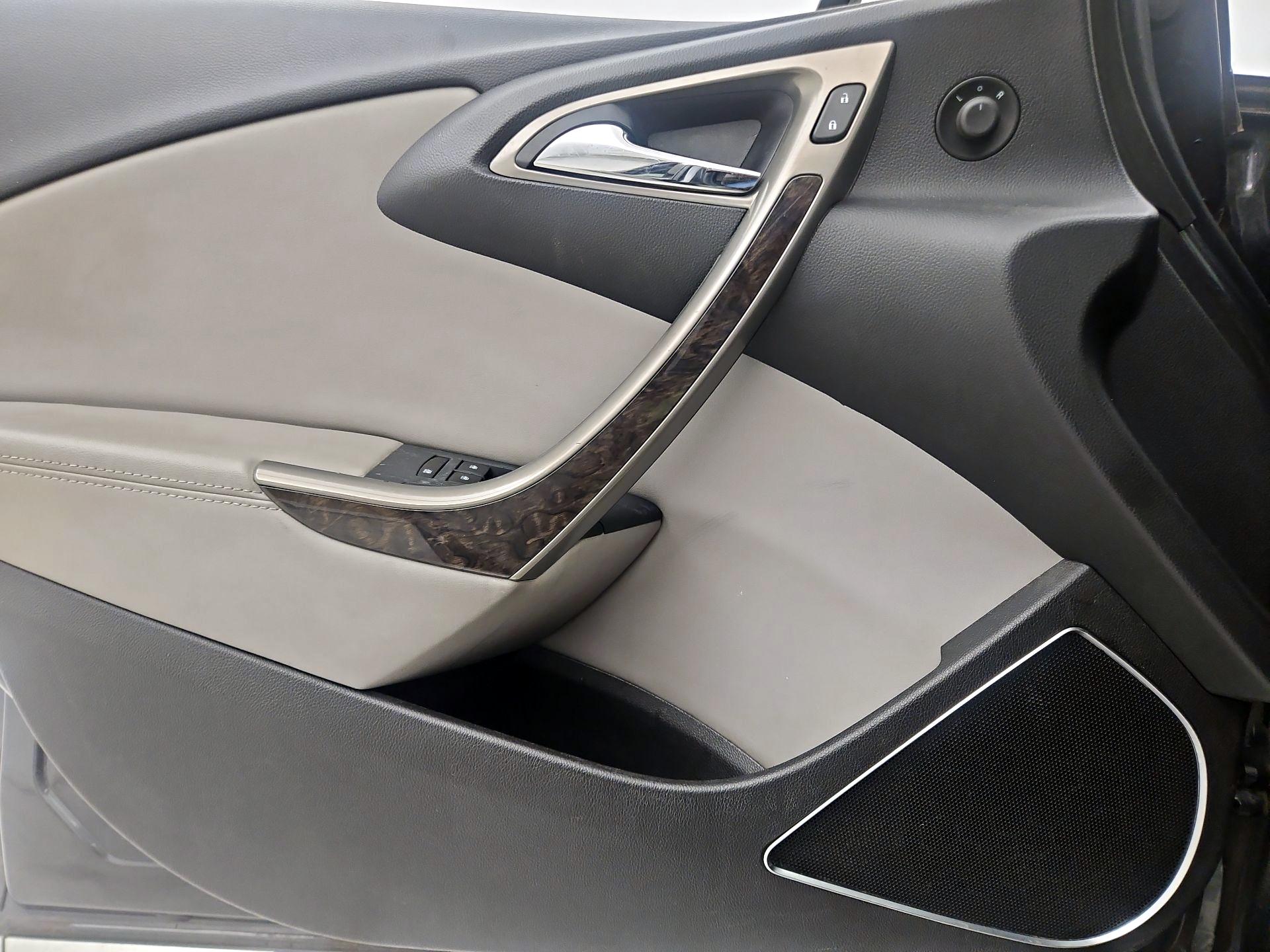 Thumbnail: 2017 Buick Verano - 12