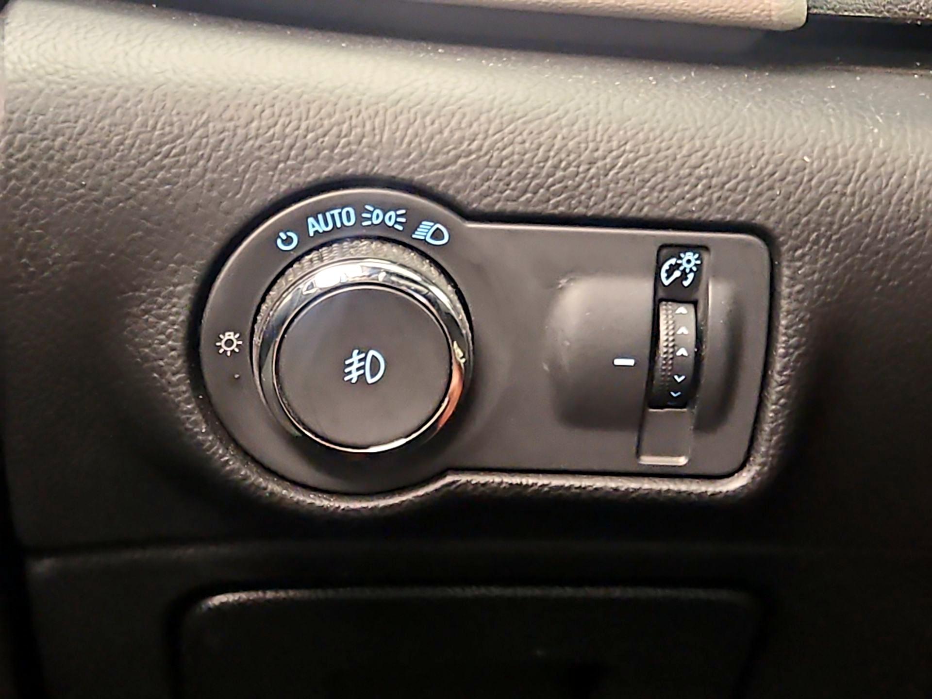 Thumbnail: 2017 Buick Verano - 13