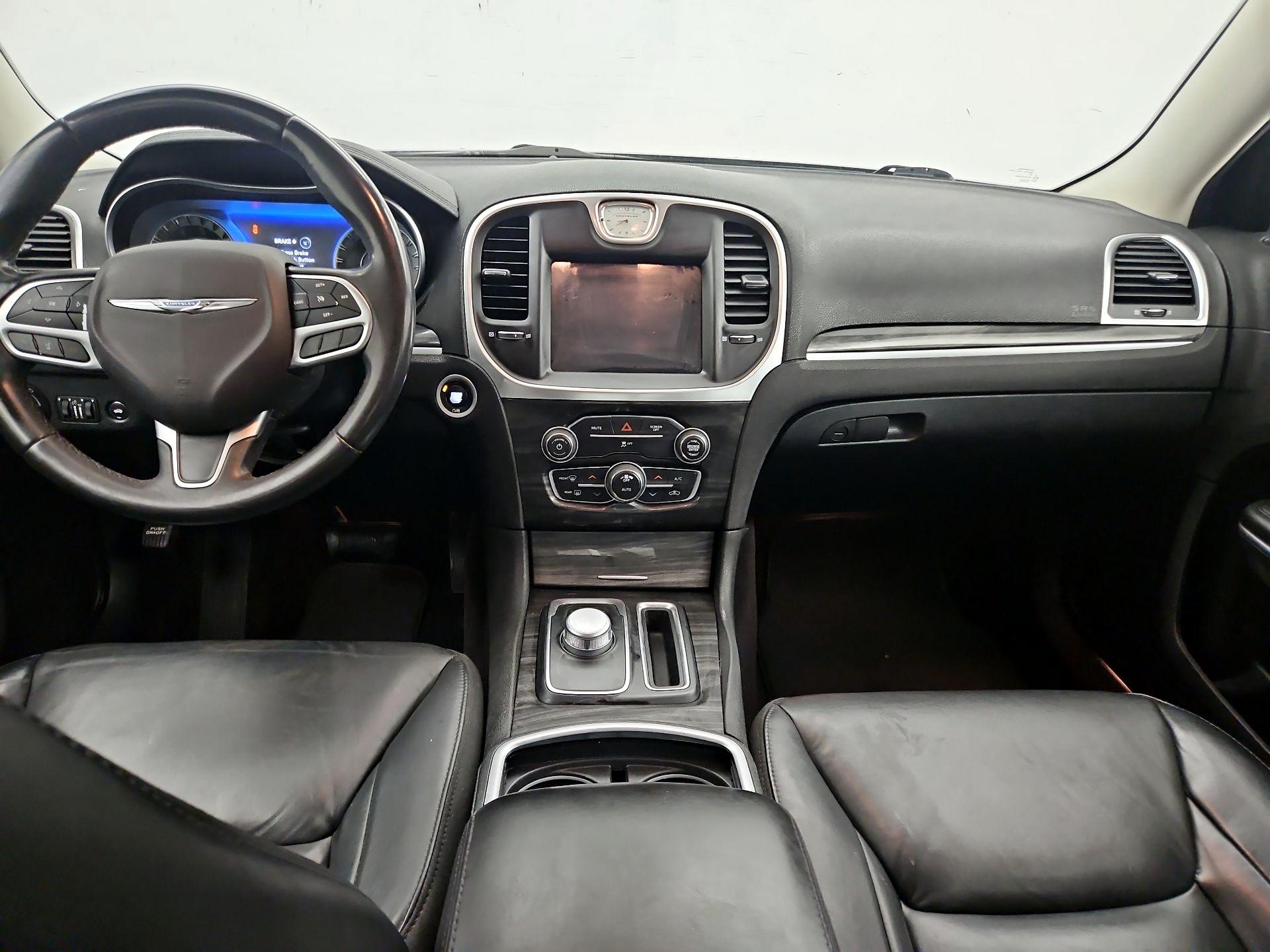 Thumbnail: 2018 Chrysler 300 - 9