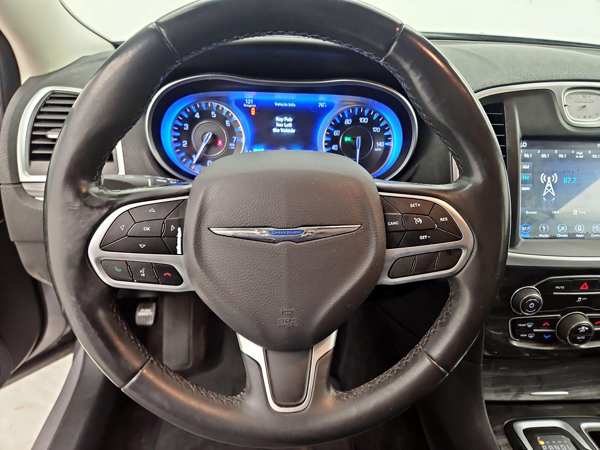 Thumbnail: 2018 Chrysler 300 - 10