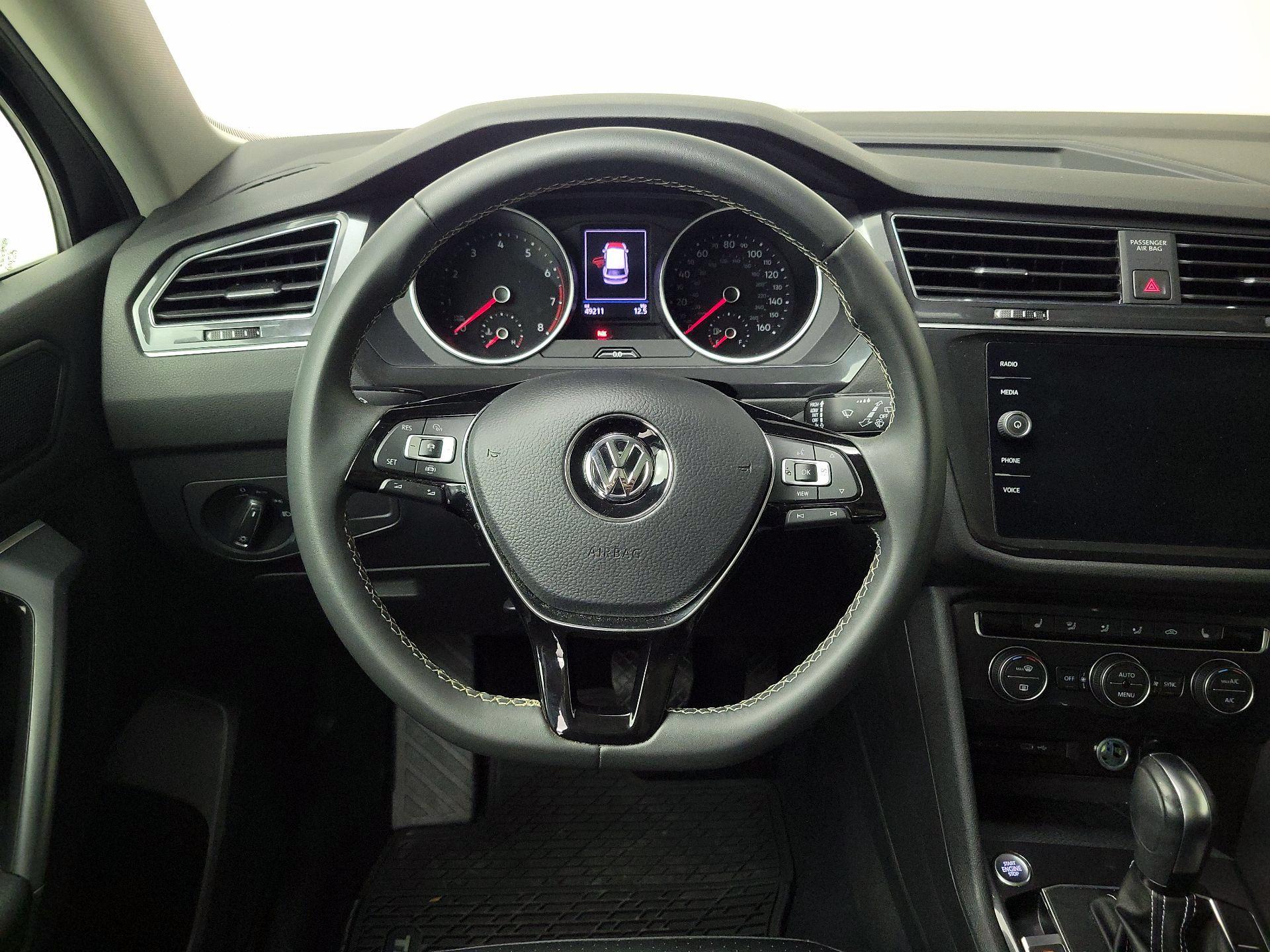 Thumbnail: 2021 Volkswagen Tiguan - 10