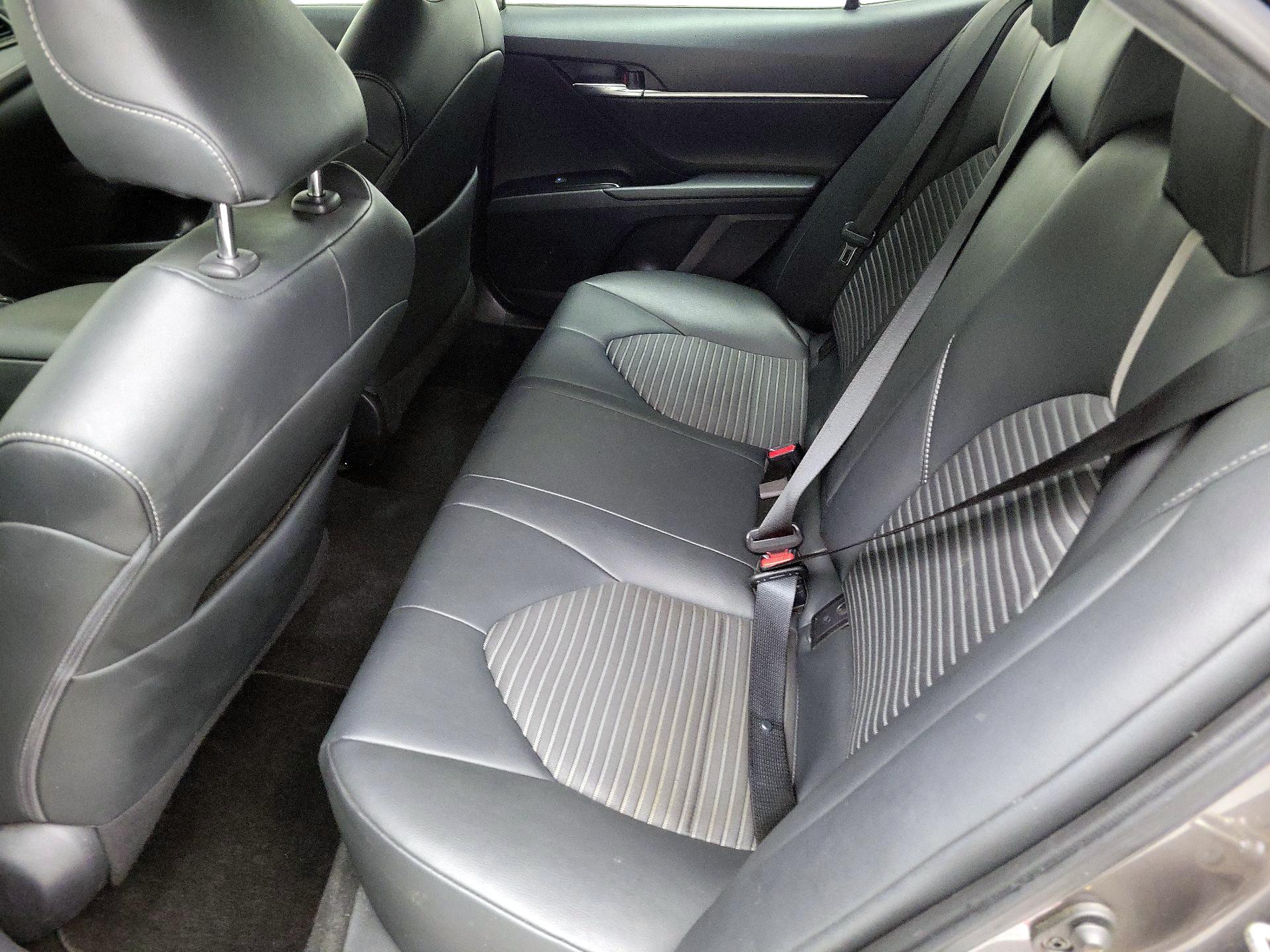 Thumbnail: 2019 Toyota Camry - 18