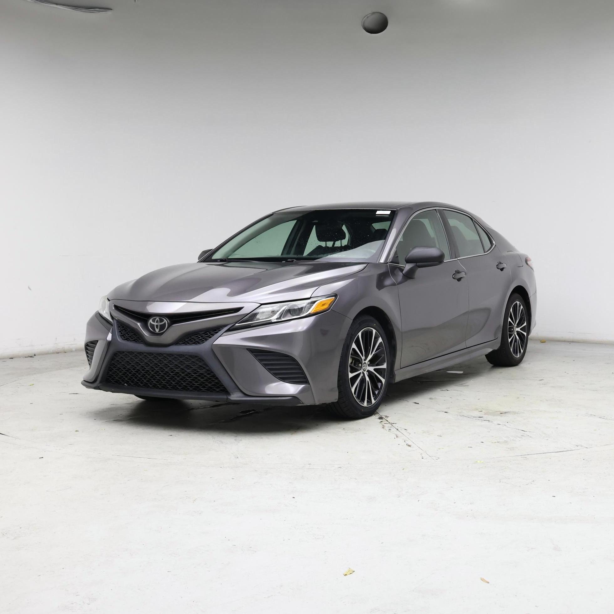 Thumbnail: 2019 Toyota Camry - 4