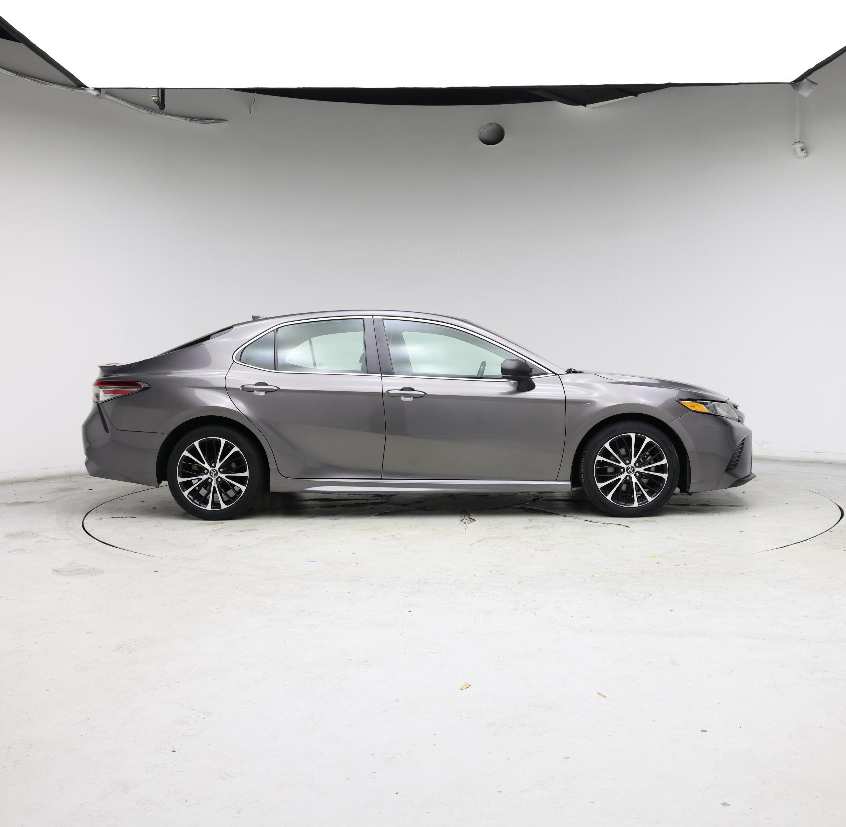 Thumbnail: 2019 Toyota Camry - 7