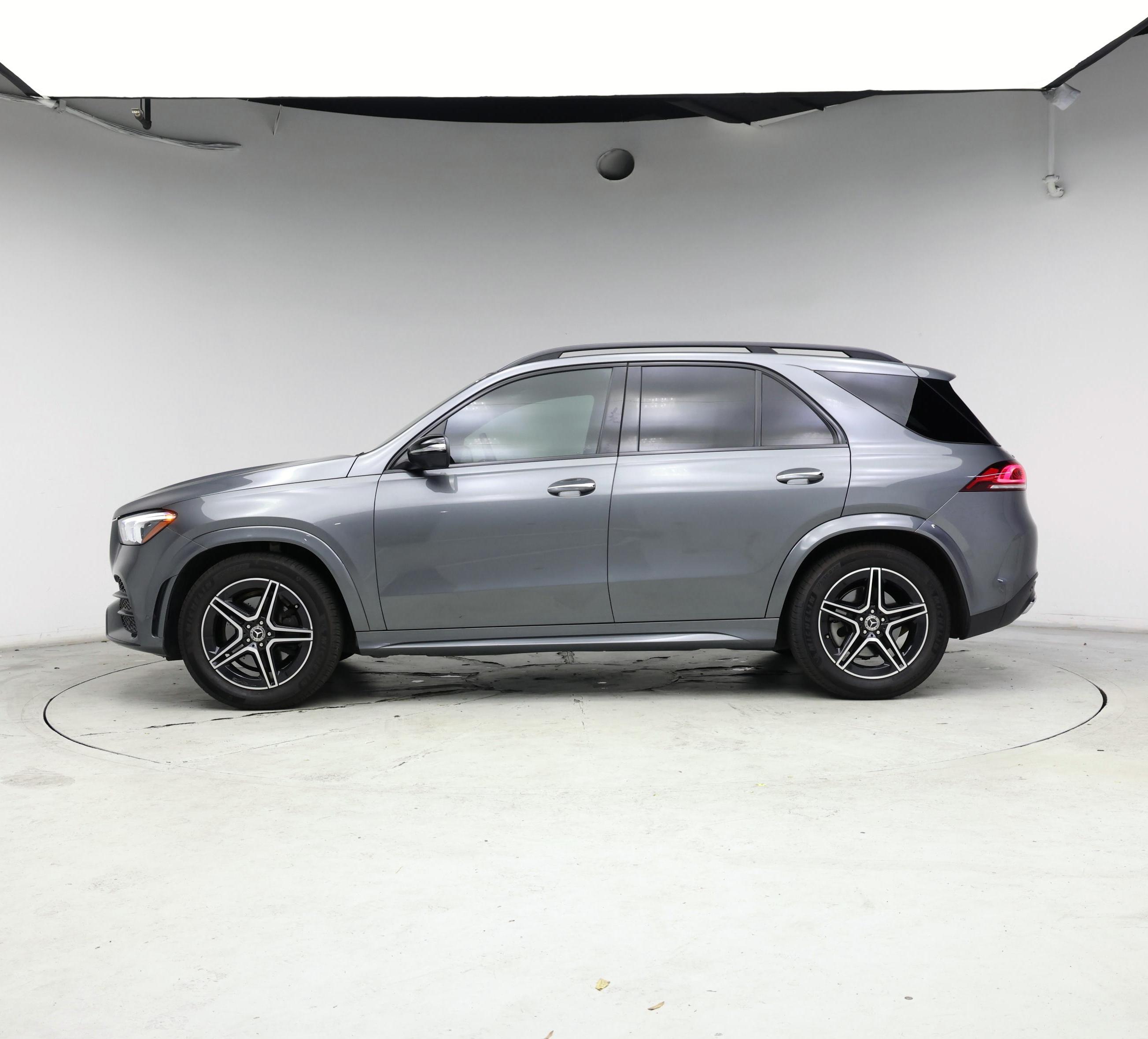 Thumbnail: 2020 Mercedes-Benz GLE - 3