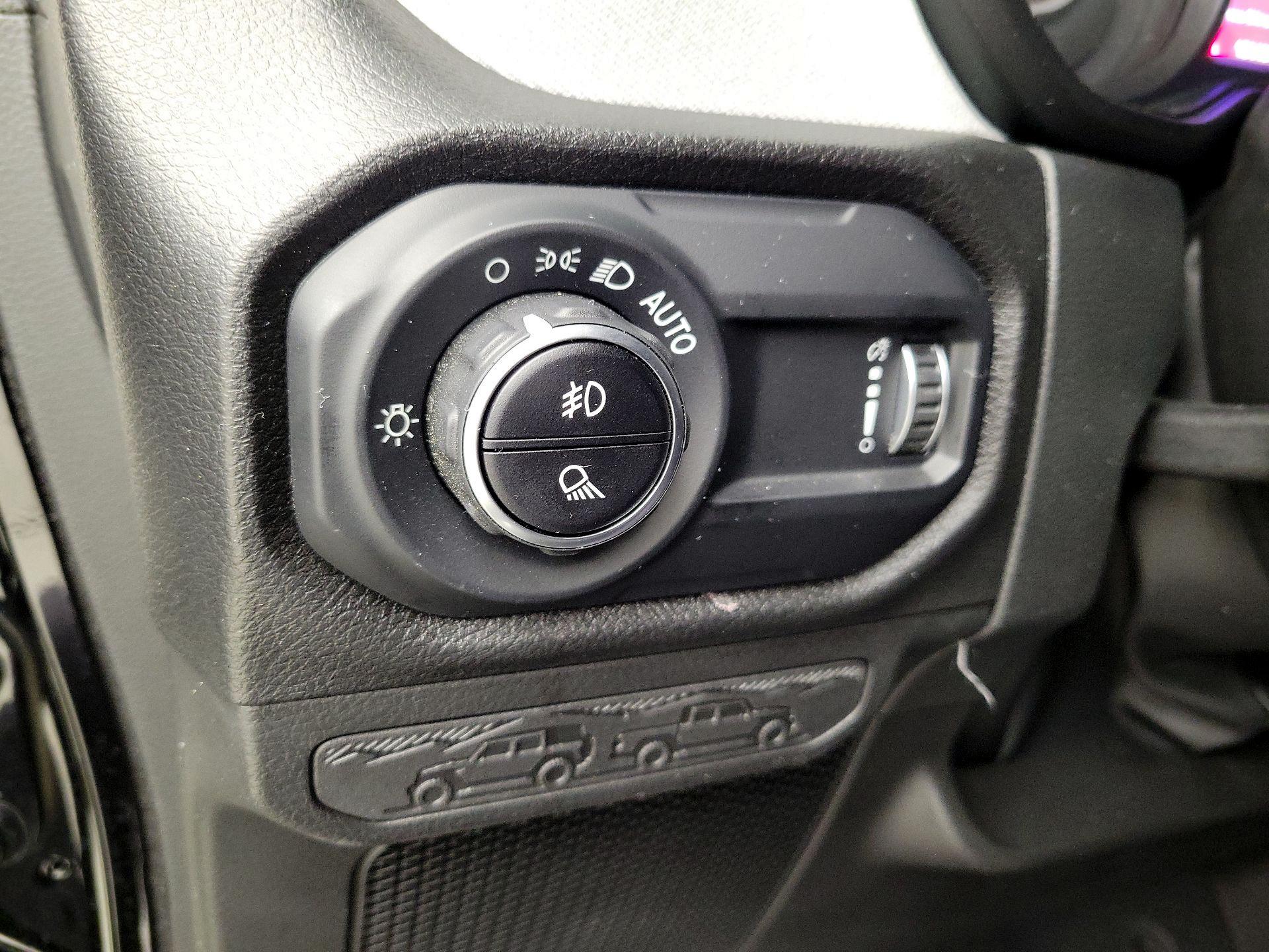 Thumbnail: 2024 Jeep Gladiator - 13