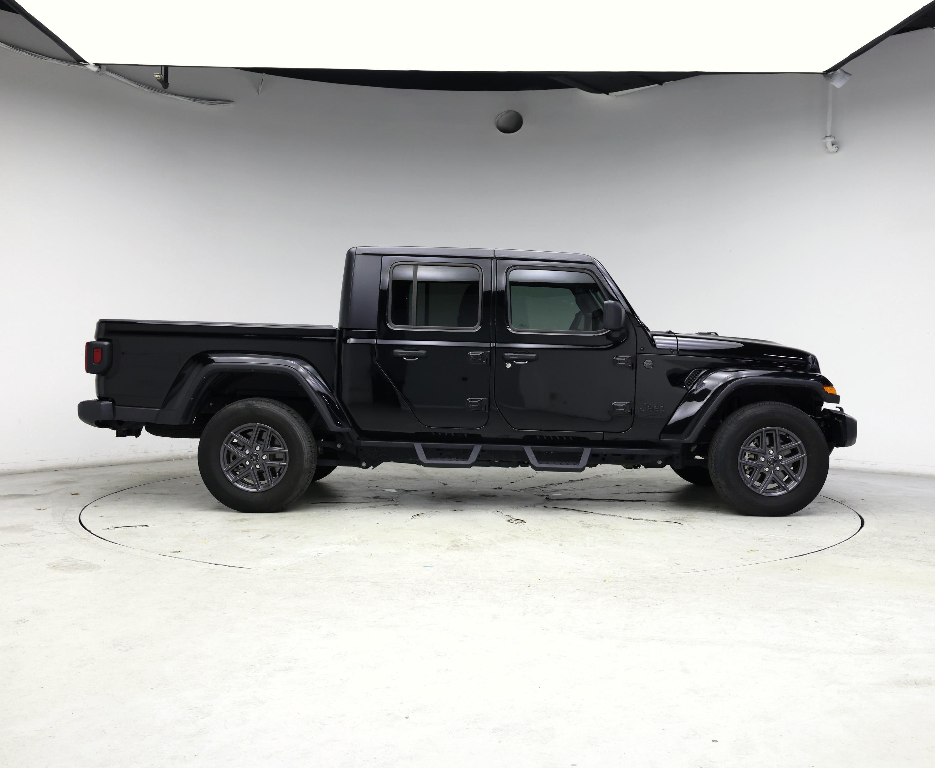 Thumbnail: 2024 Jeep Gladiator - 7