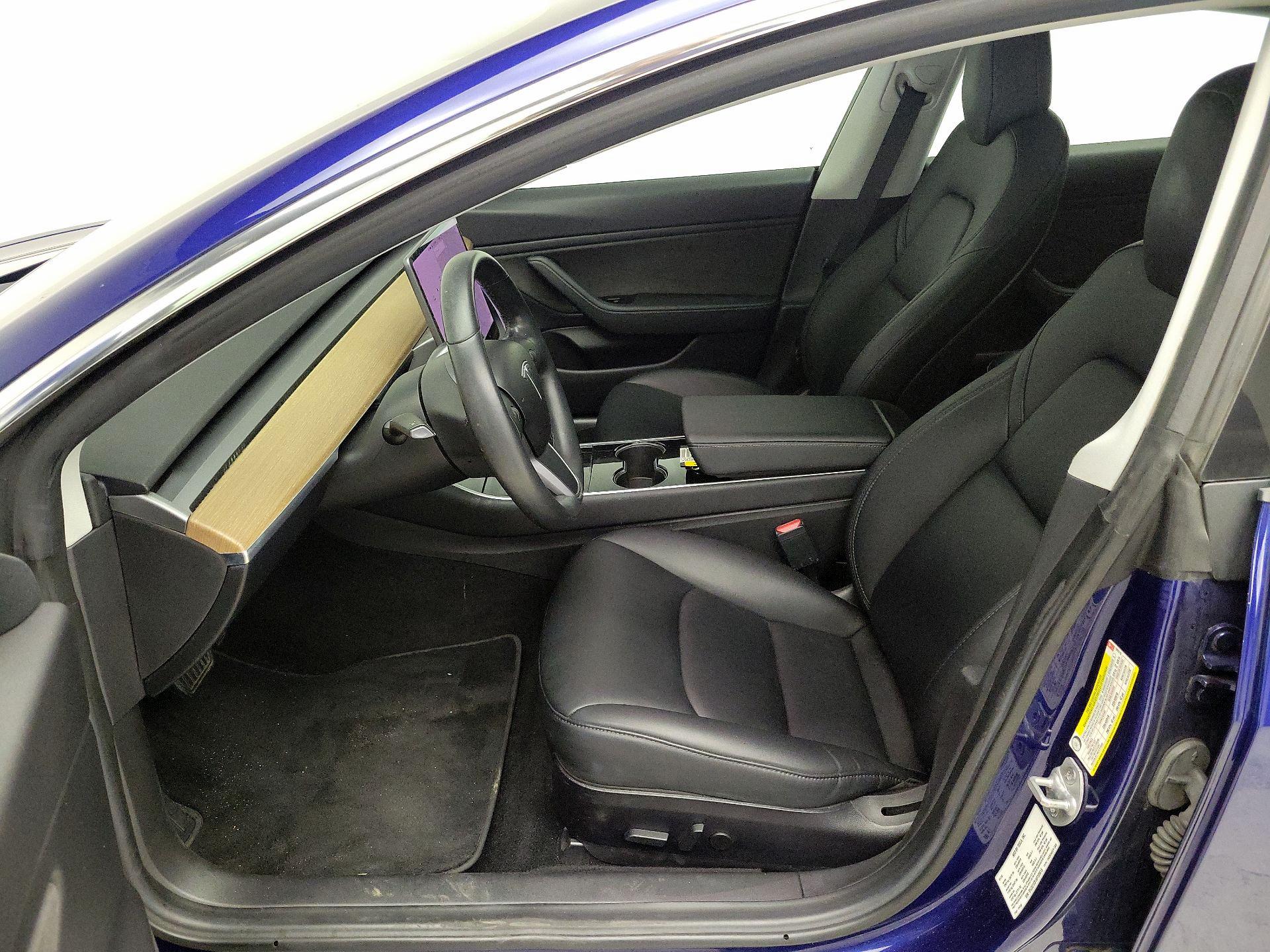 Thumbnail: 2019 Tesla Model 3 - 11