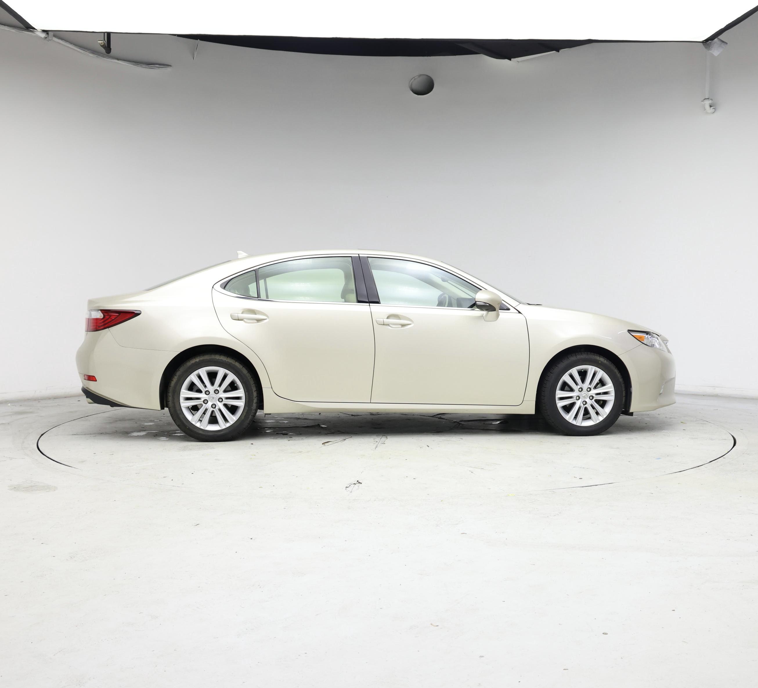 Thumbnail: 2014 Lexus ES - 7