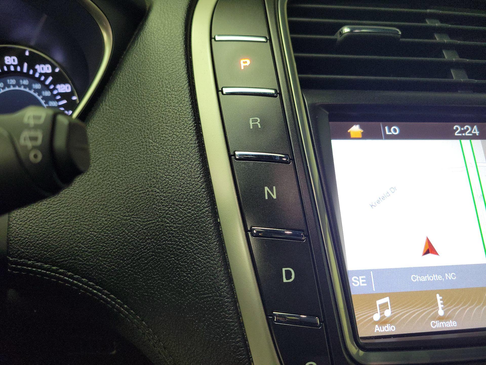 Thumbnail: 2018 Lincoln MKX - 18