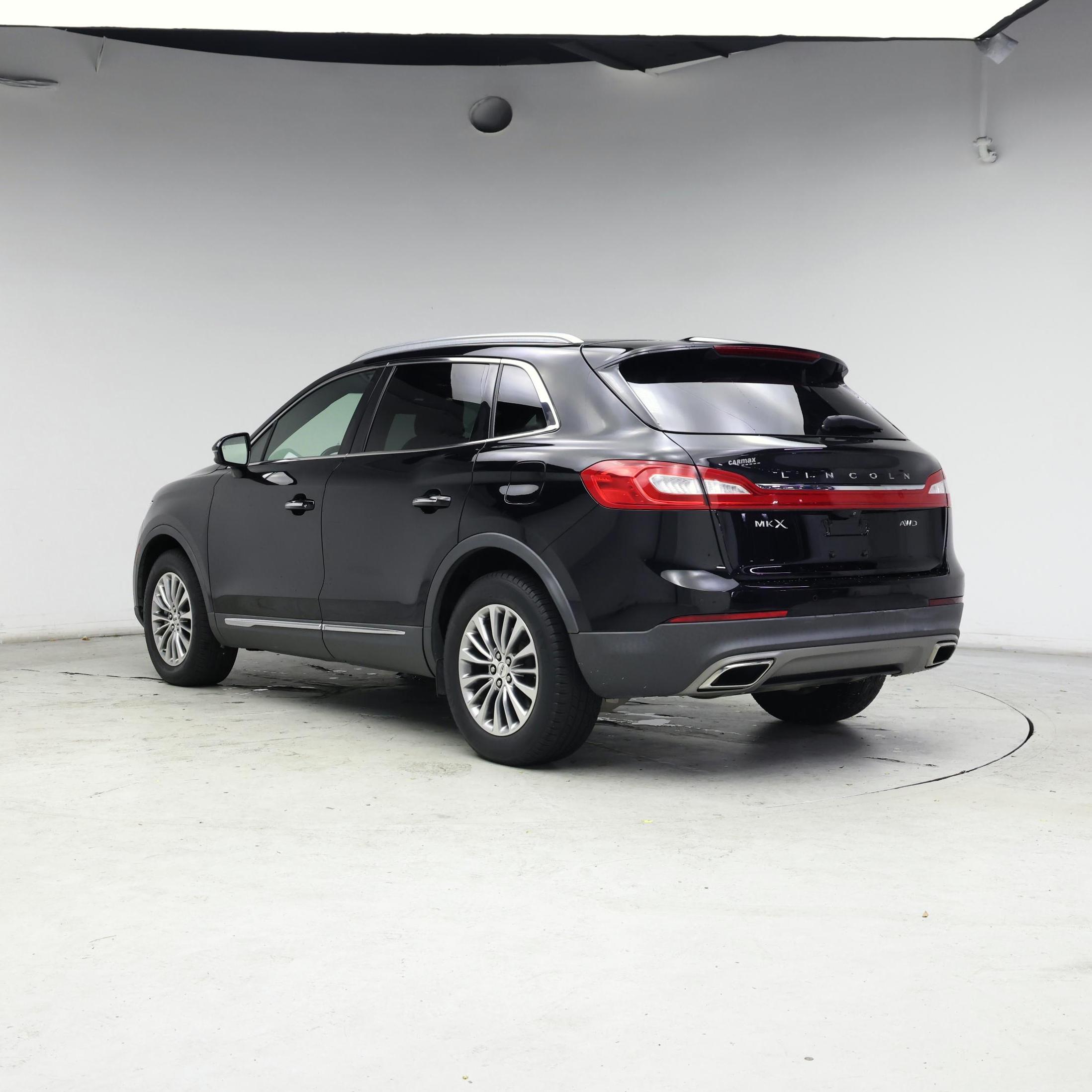 Thumbnail: 2018 Lincoln MKX - 2