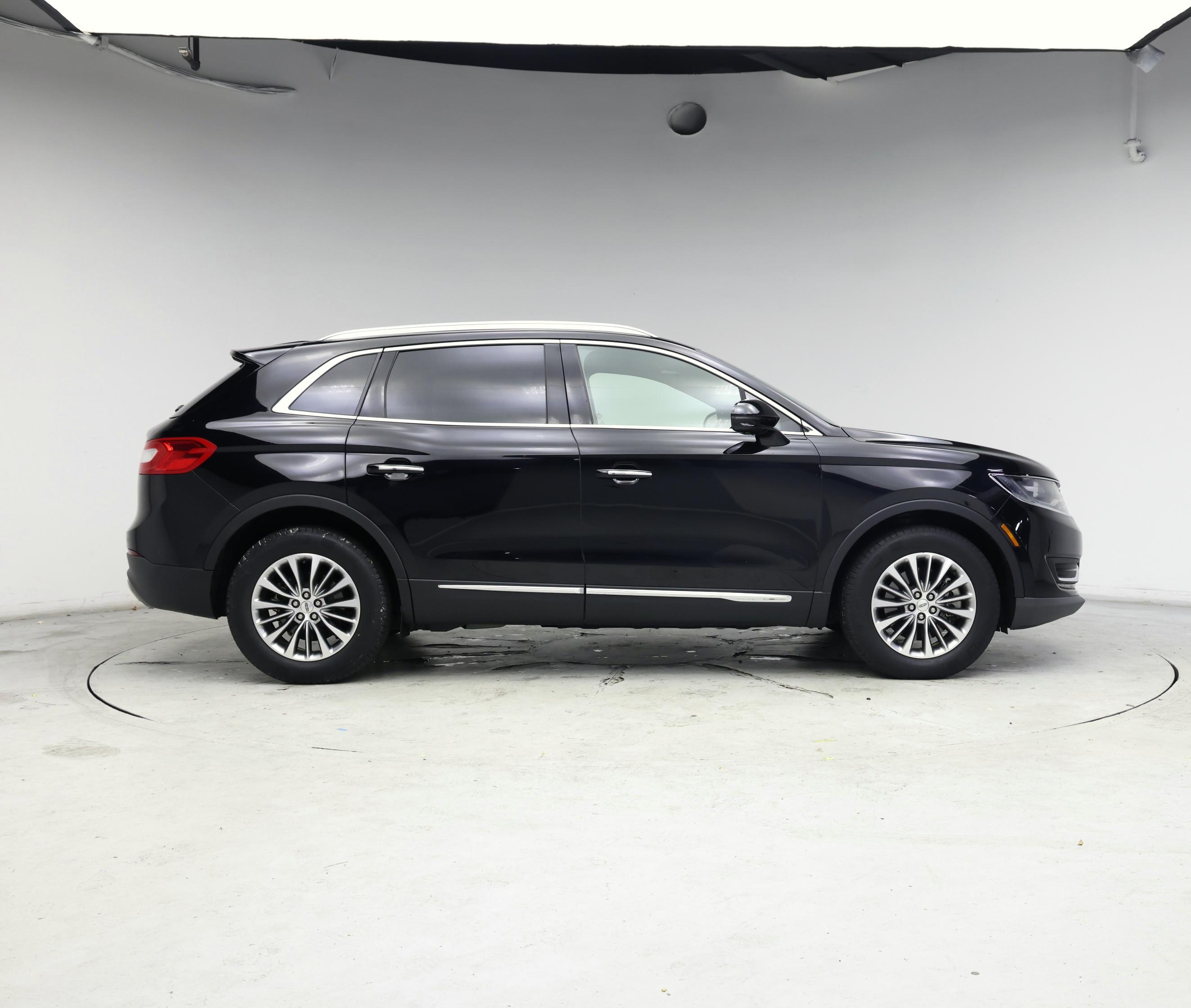 Thumbnail: 2018 Lincoln MKX - 7