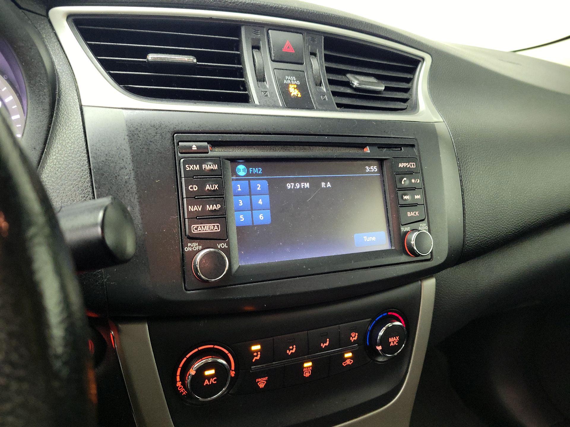 Thumbnail: 2015 Nissan Sentra - 15