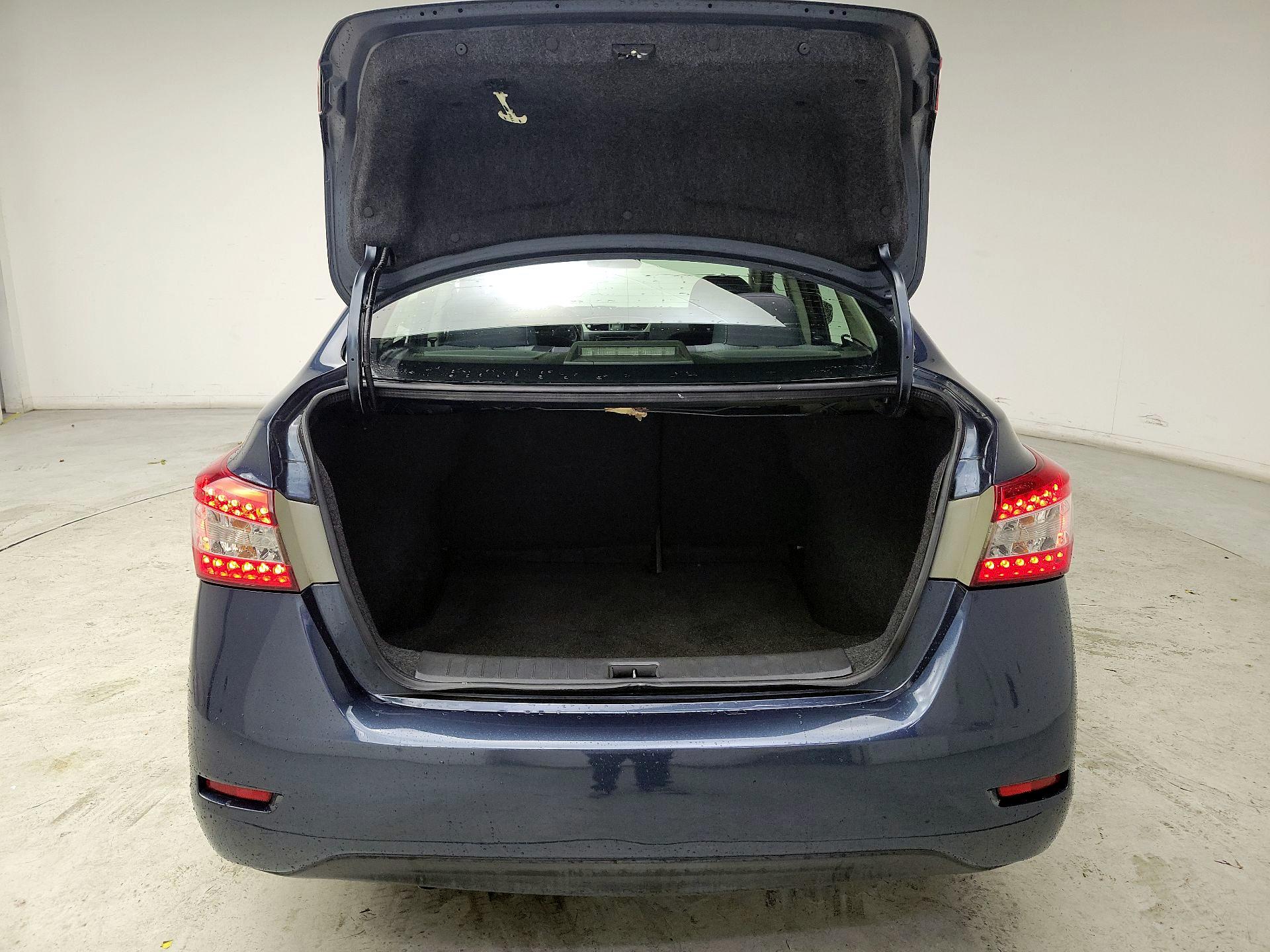 Thumbnail: 2015 Nissan Sentra - 20