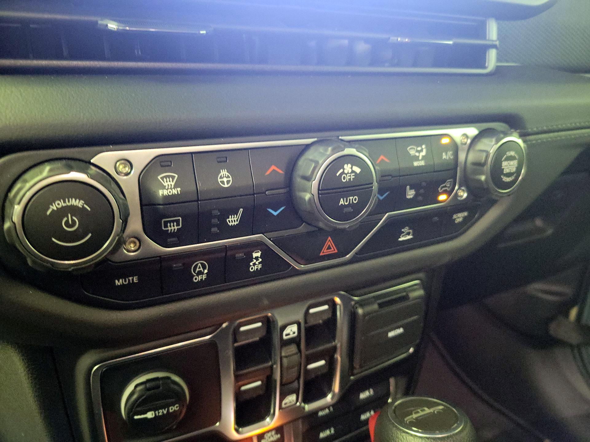 Thumbnail: 2025 Jeep Gladiator - 16