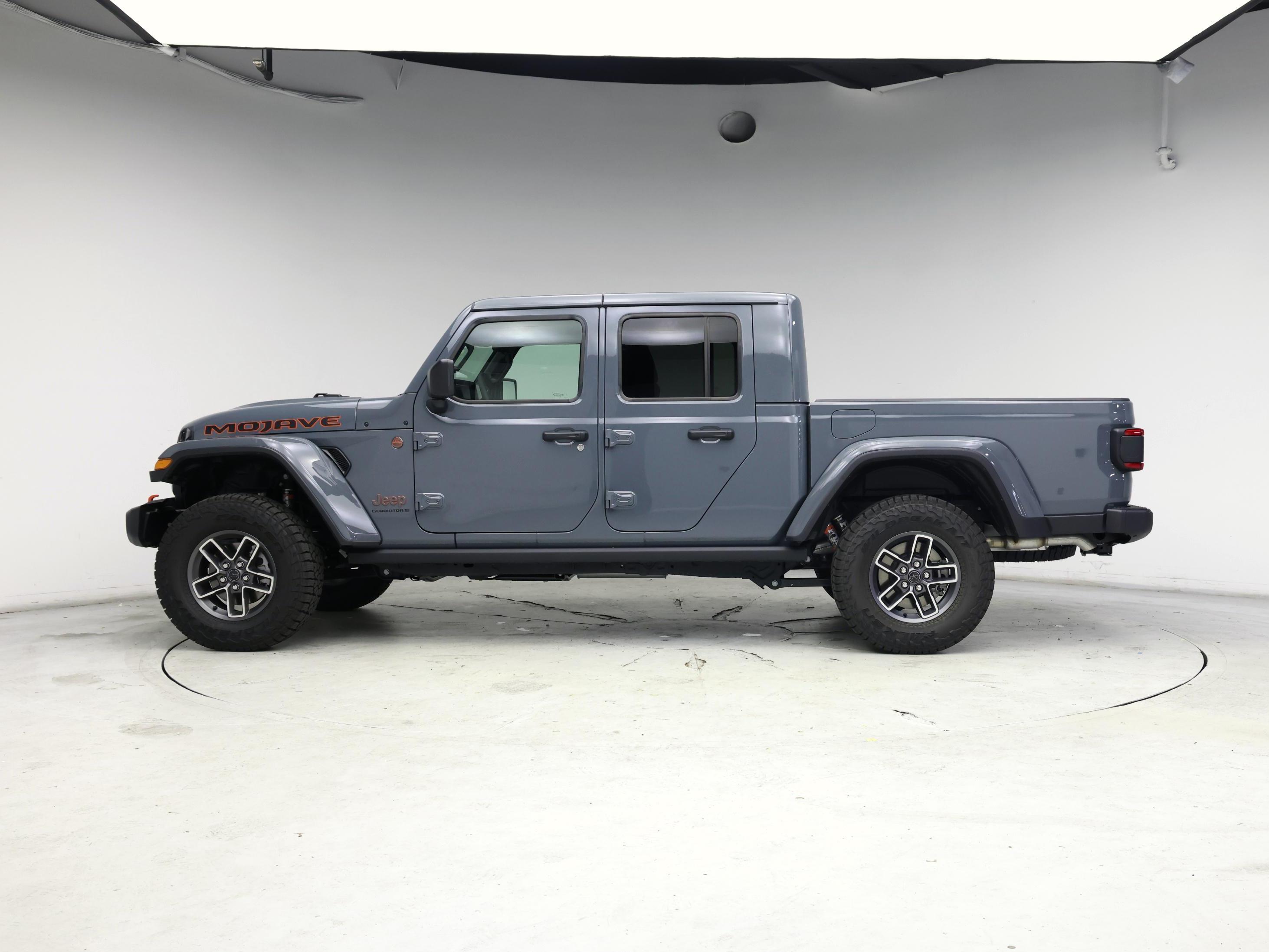 Thumbnail: 2025 Jeep Gladiator - 3