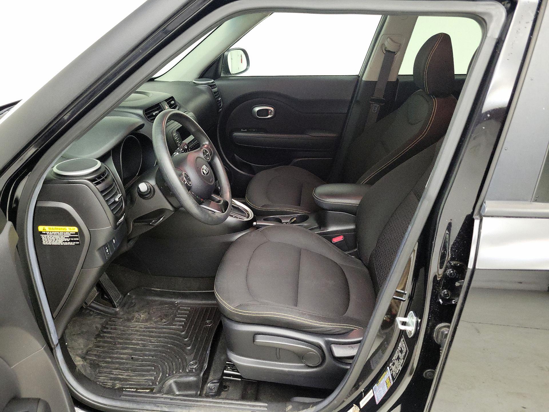 Thumbnail: 2015 Kia Soul - 11