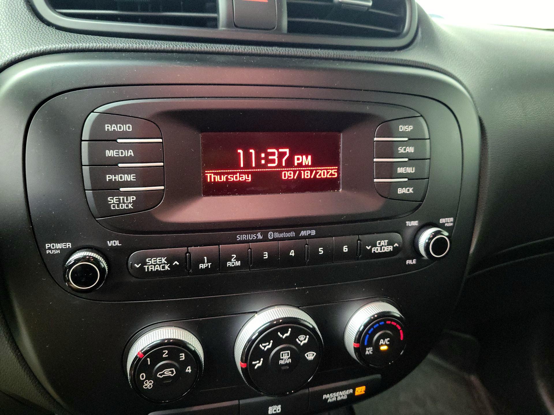 Thumbnail: 2015 Kia Soul - 14