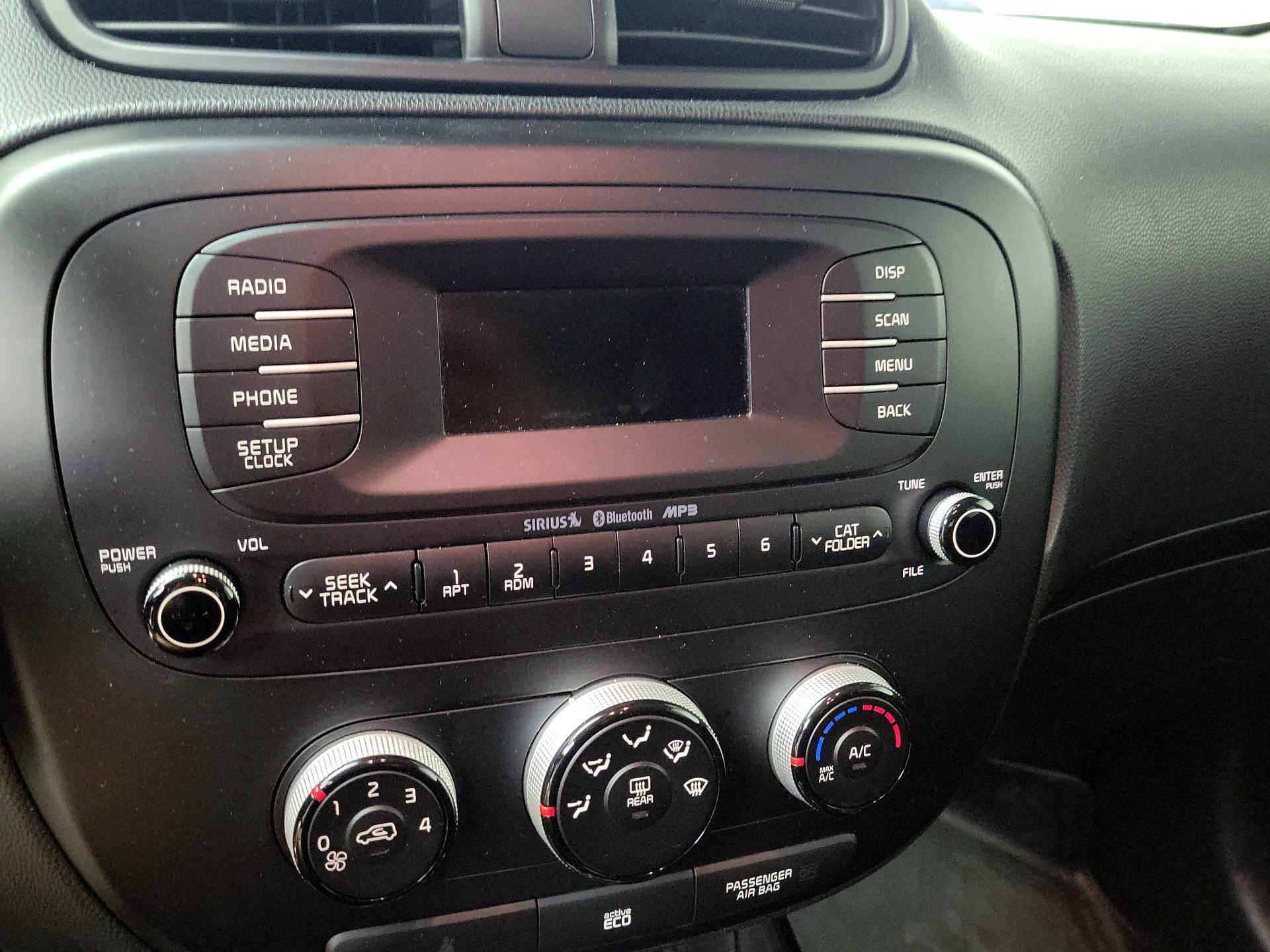 Thumbnail: 2015 Kia Soul - 15