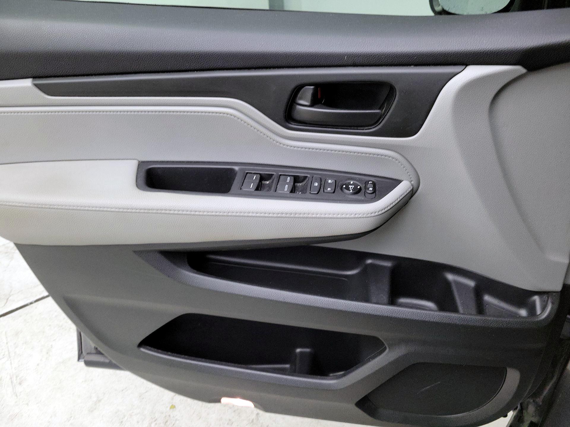 Thumbnail: 2020 Honda Odyssey - 12