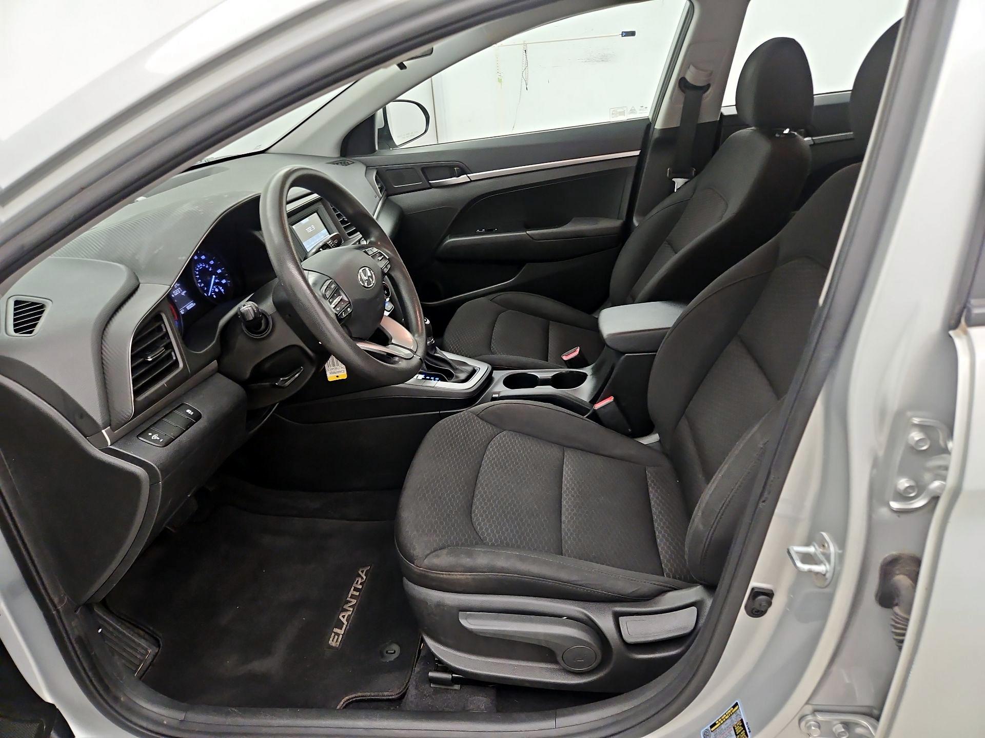 Thumbnail: 2019 Hyundai Elantra - 11