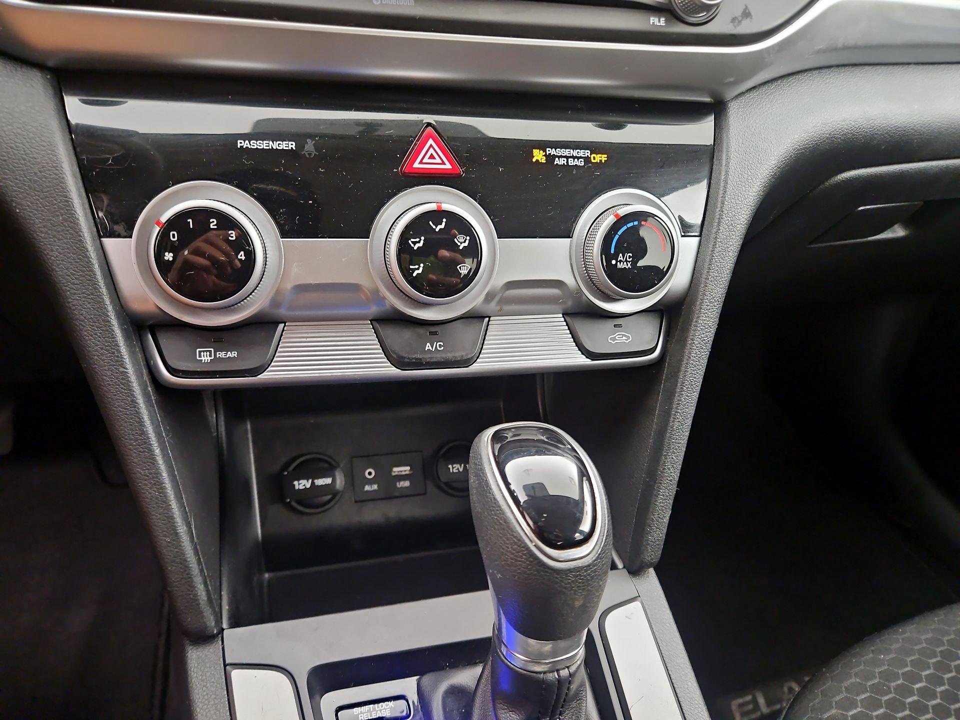 Thumbnail: 2019 Hyundai Elantra - 16