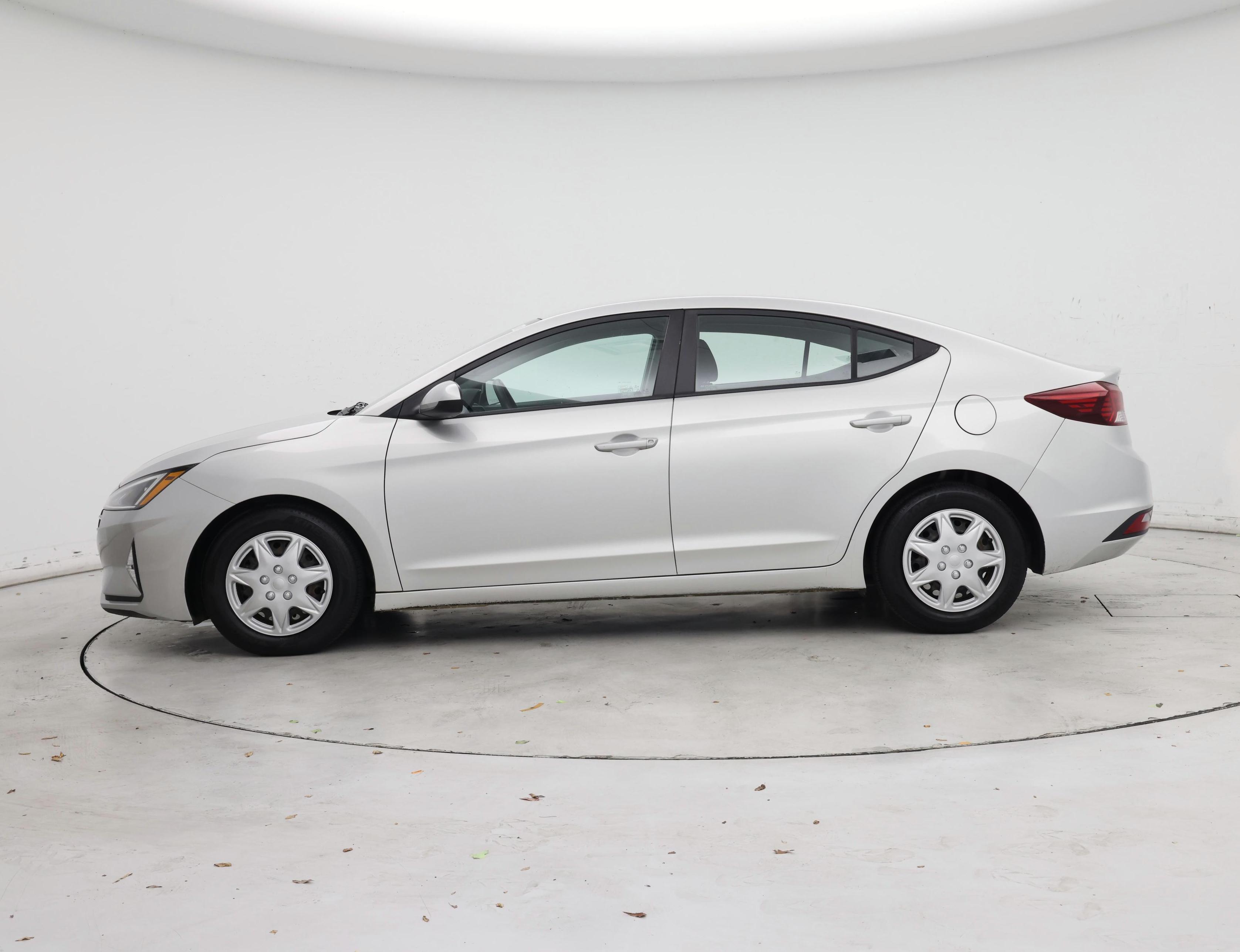 Thumbnail: 2019 Hyundai Elantra - 3